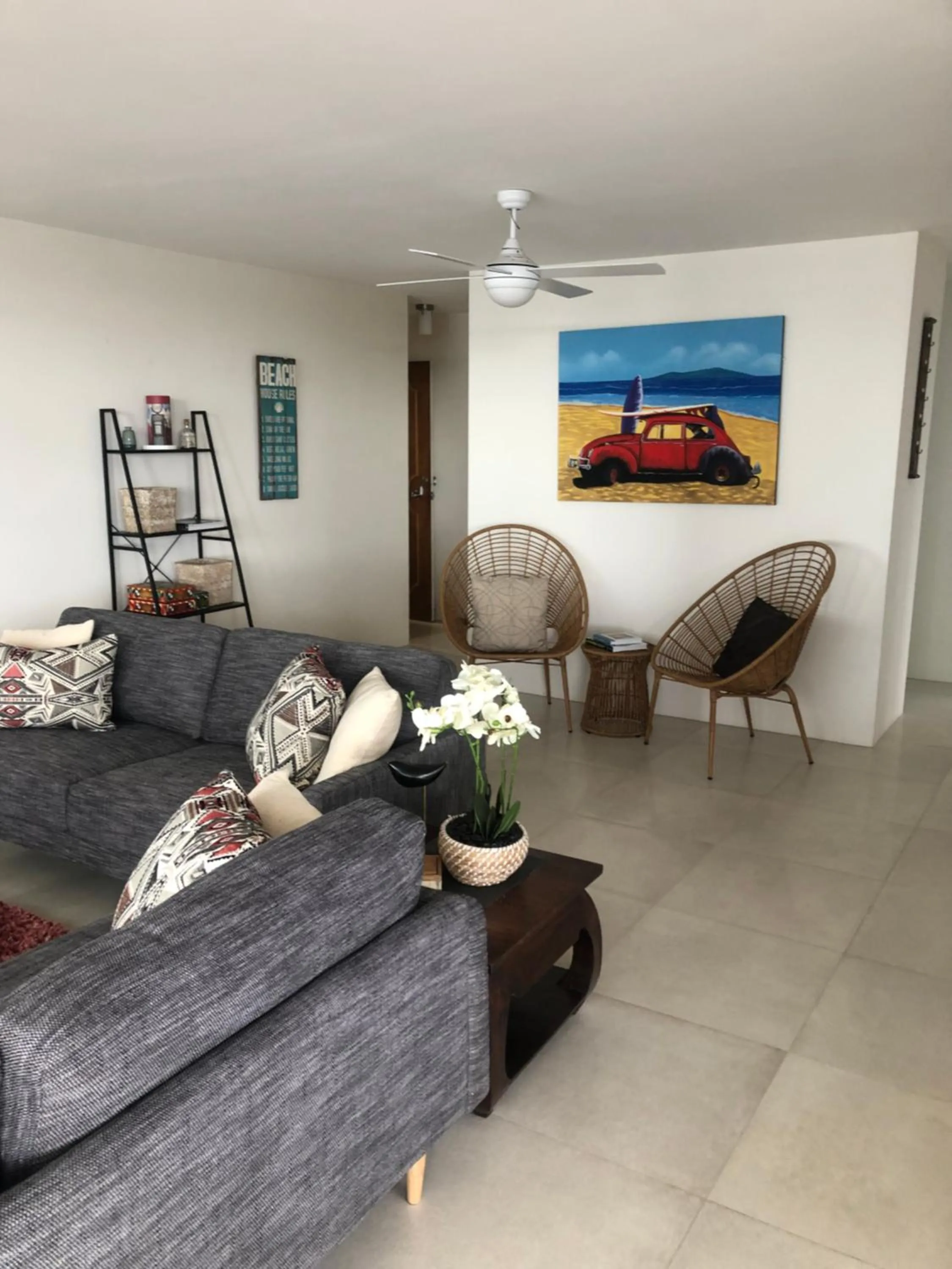 Living room in Oceania on Burleigh Beach