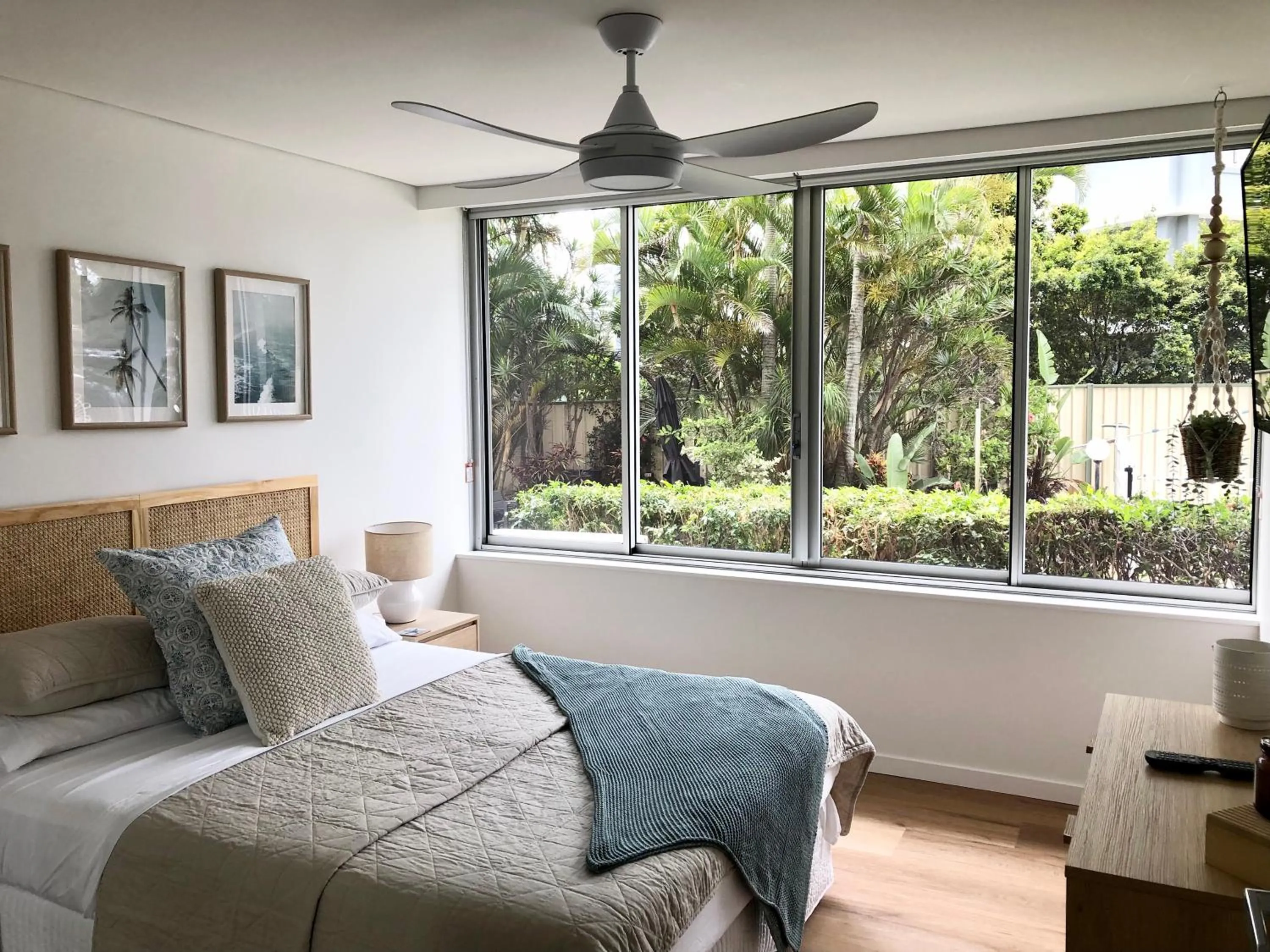 Bed in Oceania on Burleigh Beach