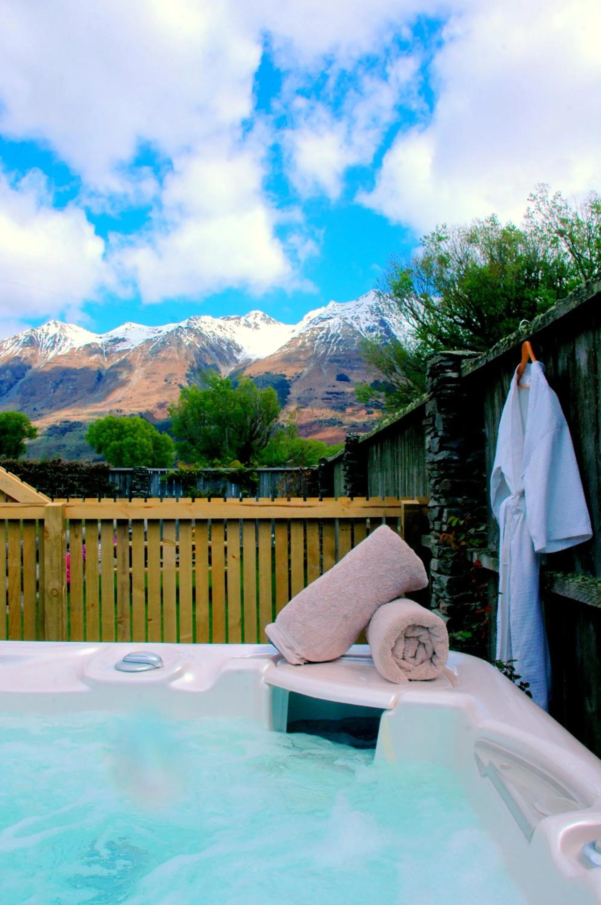 Mountain view in Glenorchy Lake House