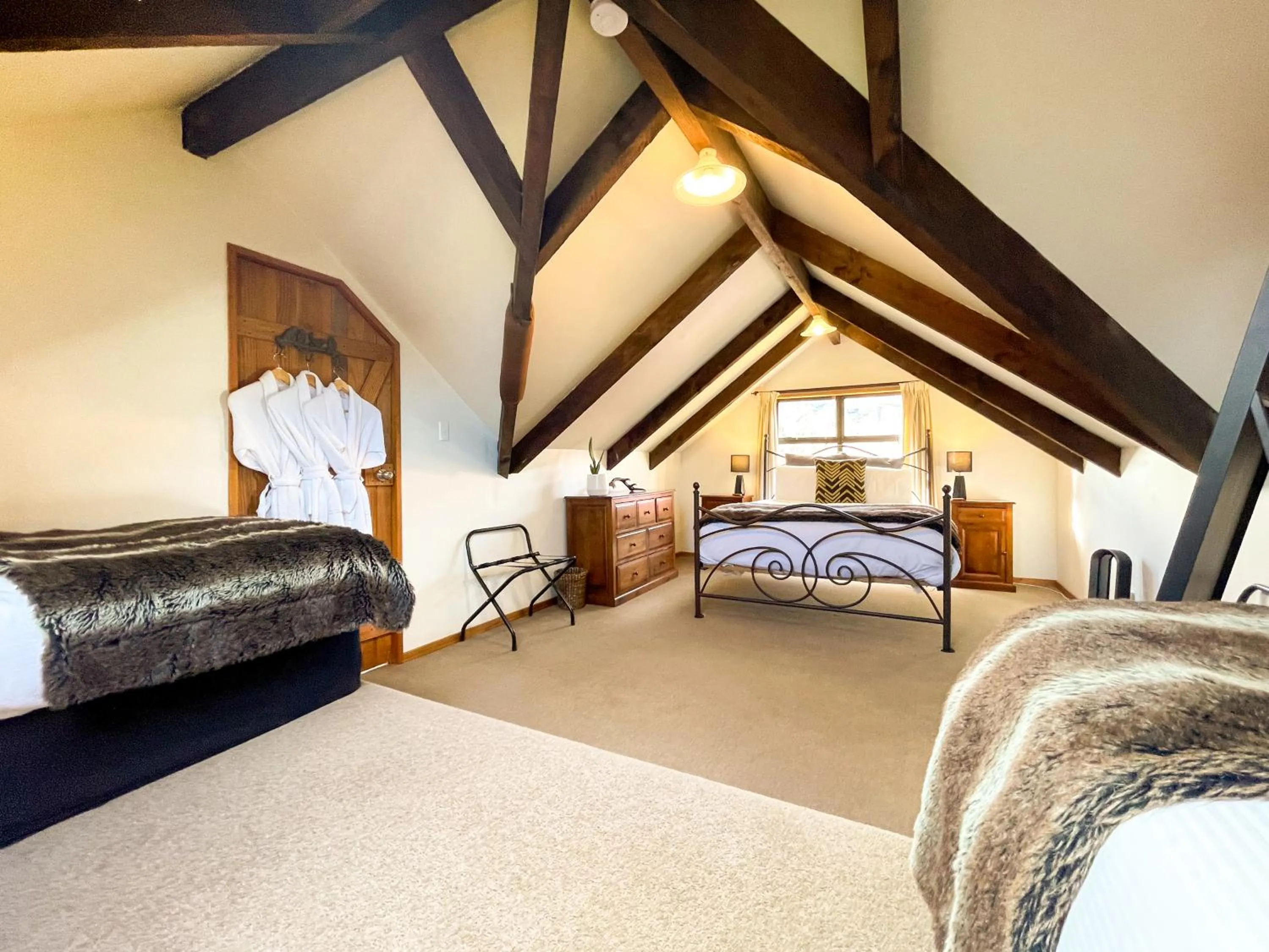 Bedroom, Bed in Glenorchy Lake House