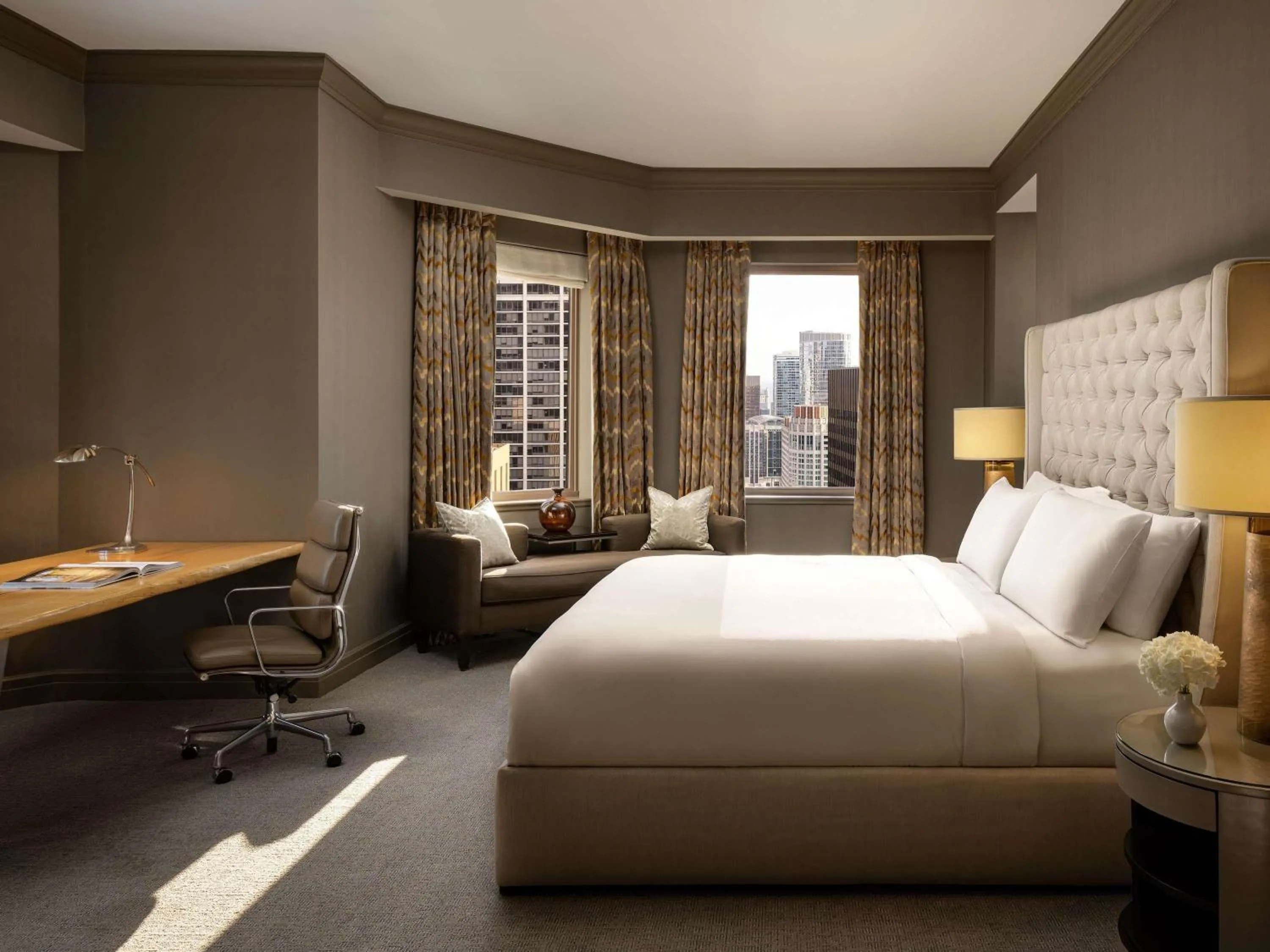Bedroom, Bed in Fairmont Chicago Millennium Park