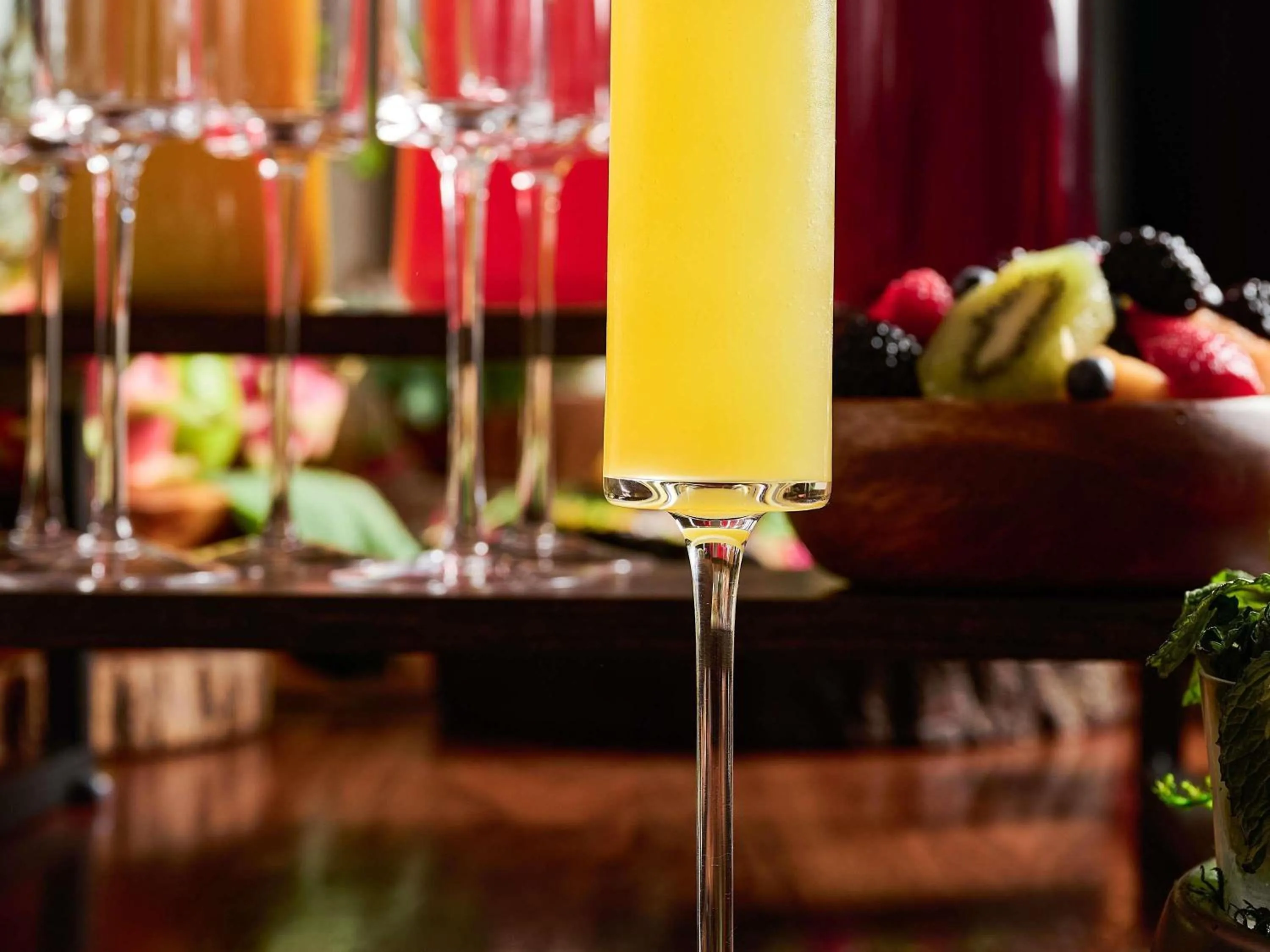 Restaurant/places to eat in Fairmont Chicago Millennium Park