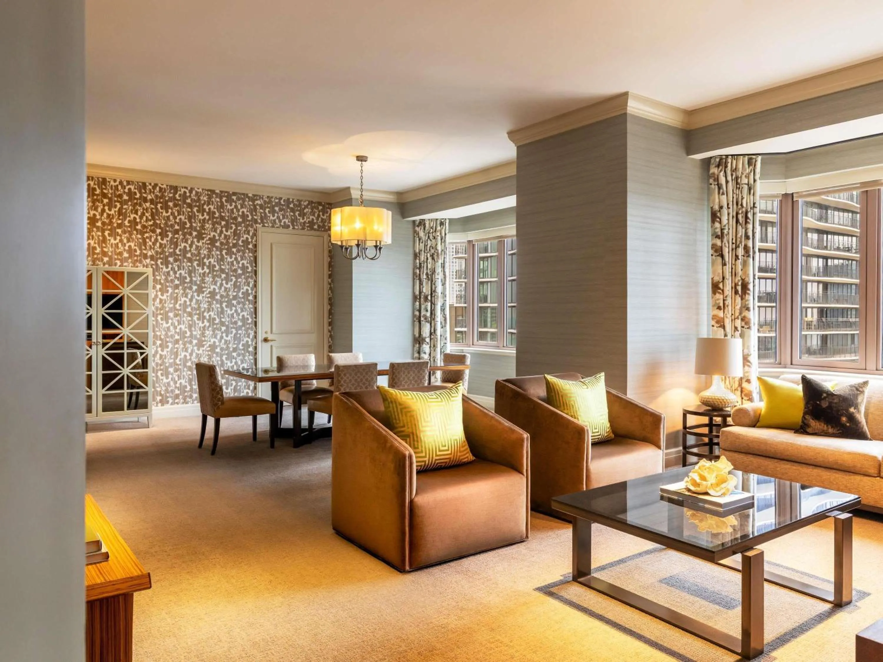 Photo of the whole room in Fairmont Chicago Millennium Park