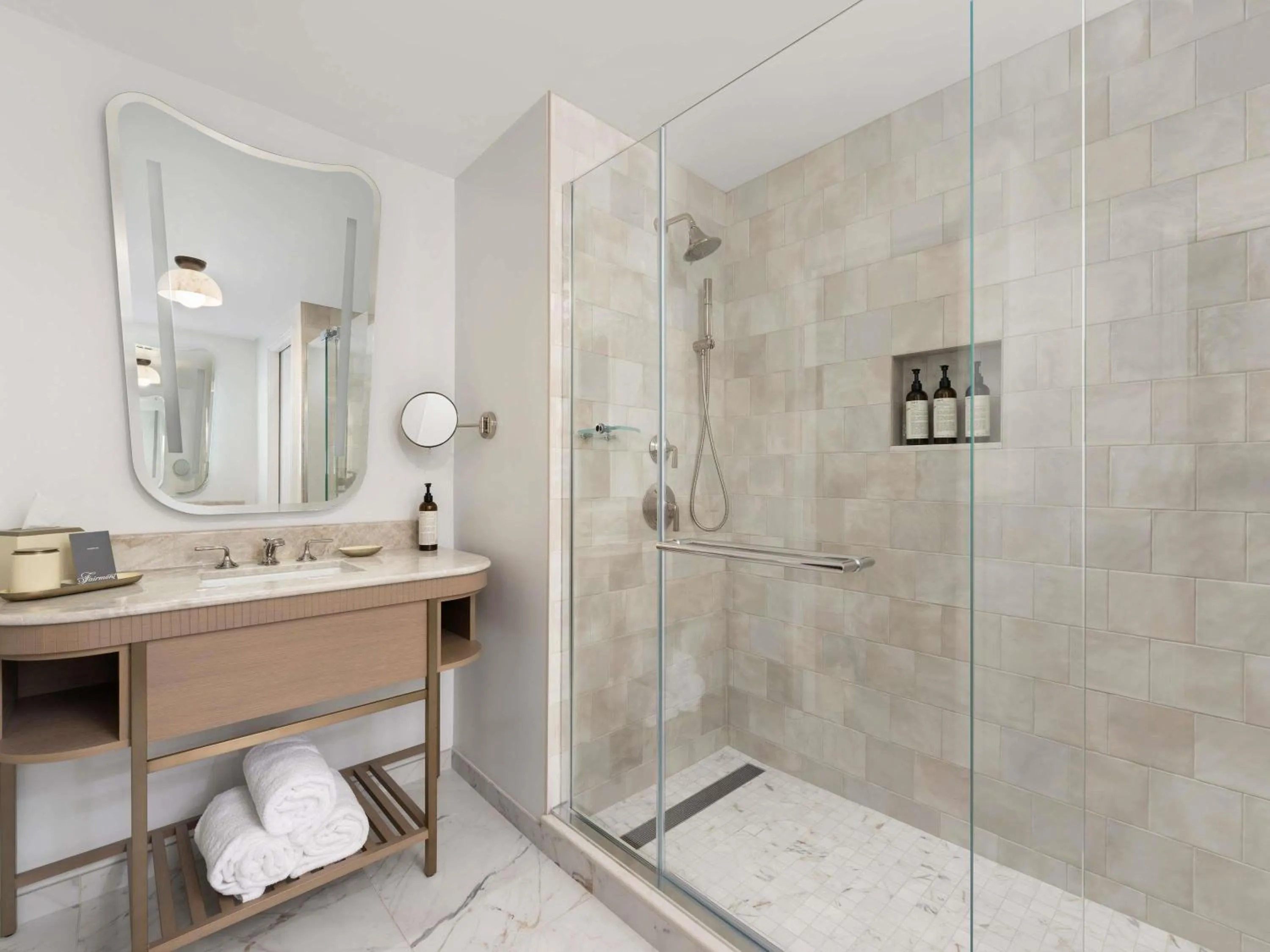 Bedroom in Fairmont Chicago Millennium Park