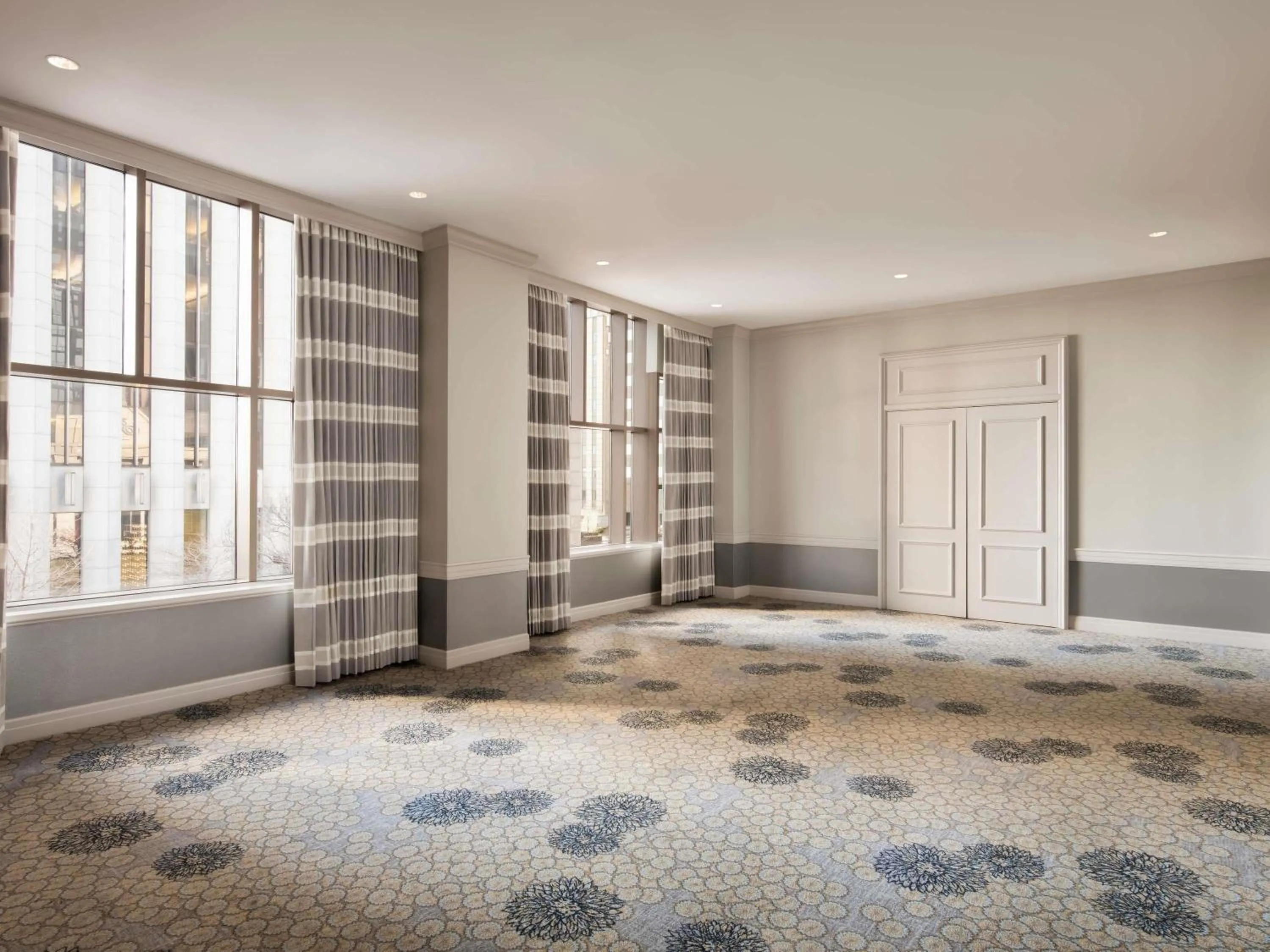 Meeting/conference room, Bed in Fairmont Chicago Millennium Park