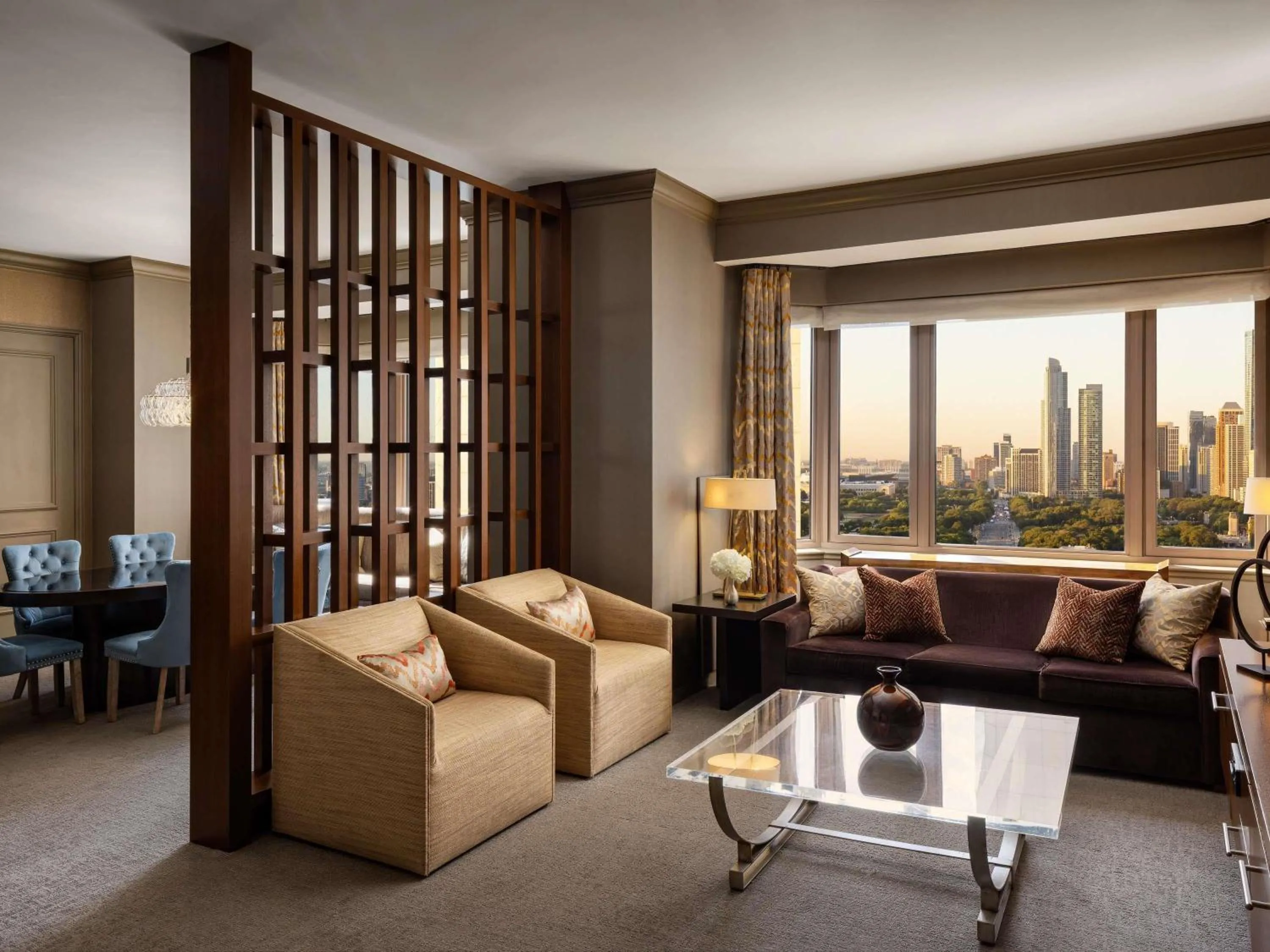 Bedroom in Fairmont Chicago Millennium Park