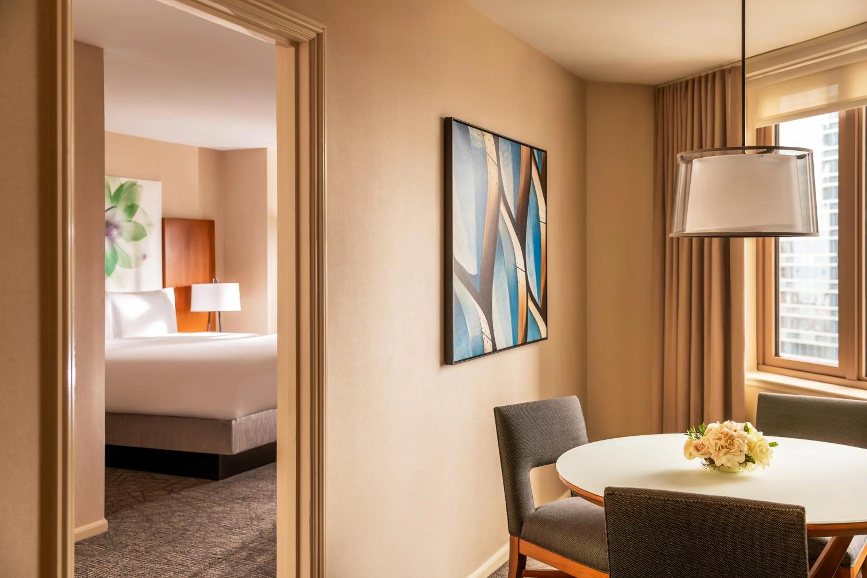 Living room, Bed in Fairmont Chicago Millennium Park