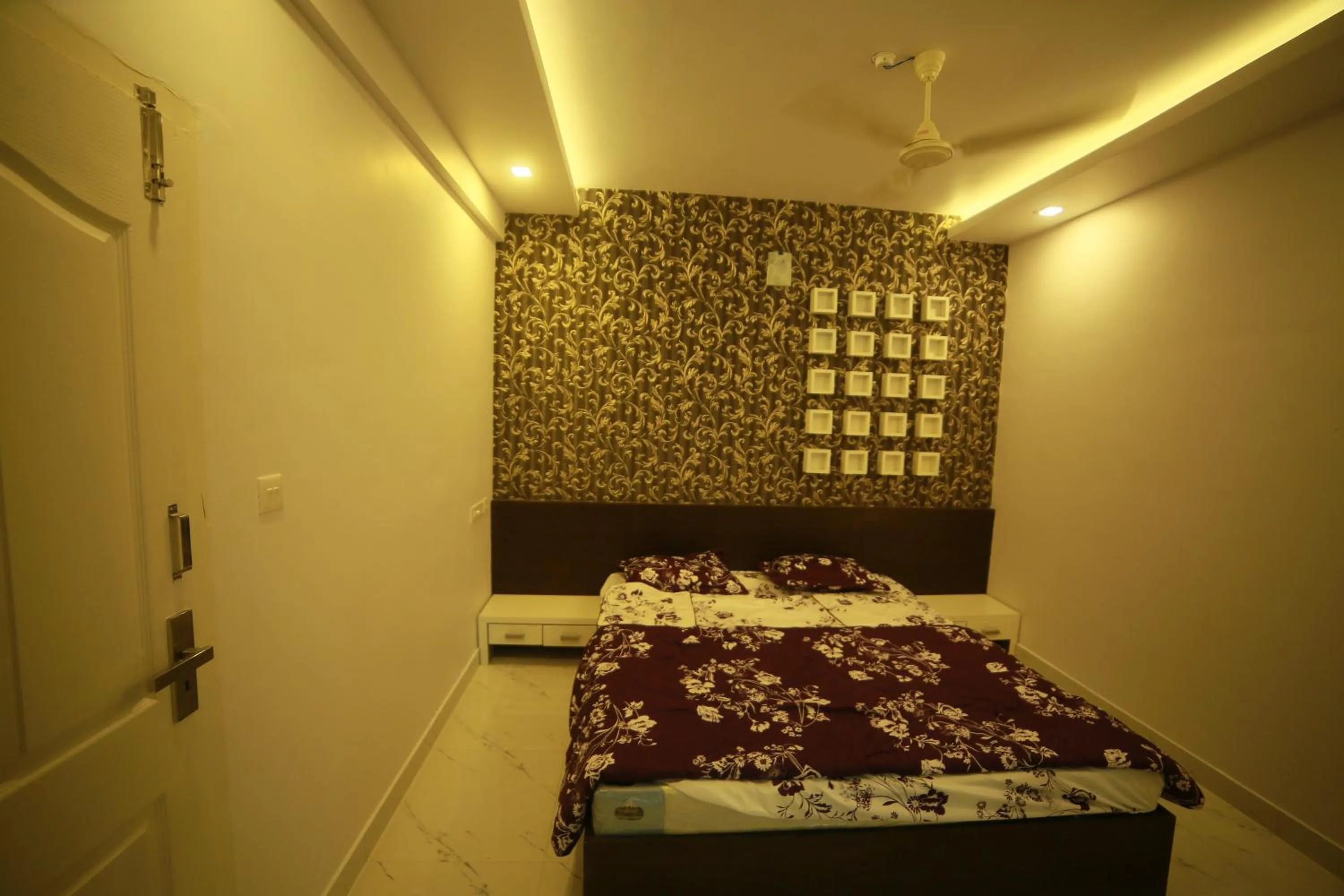Bedroom in SRM Tower Residency