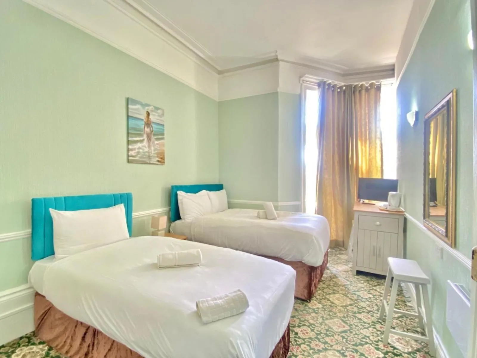 Bed in The Carlton Hotel