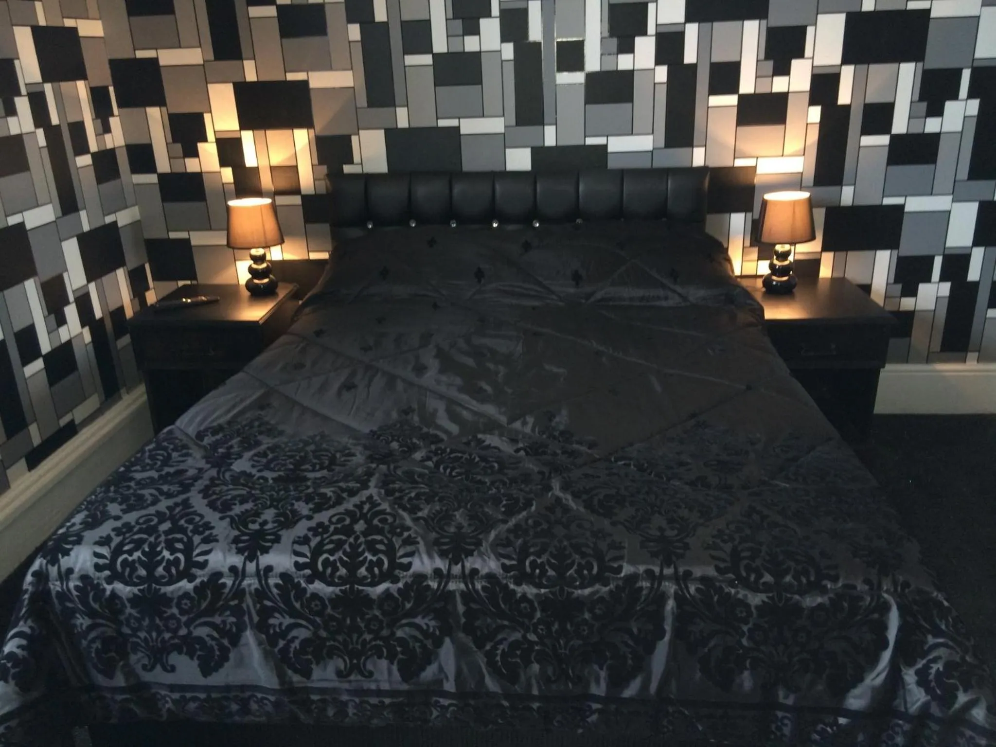 Bed in The Carlton Hotel