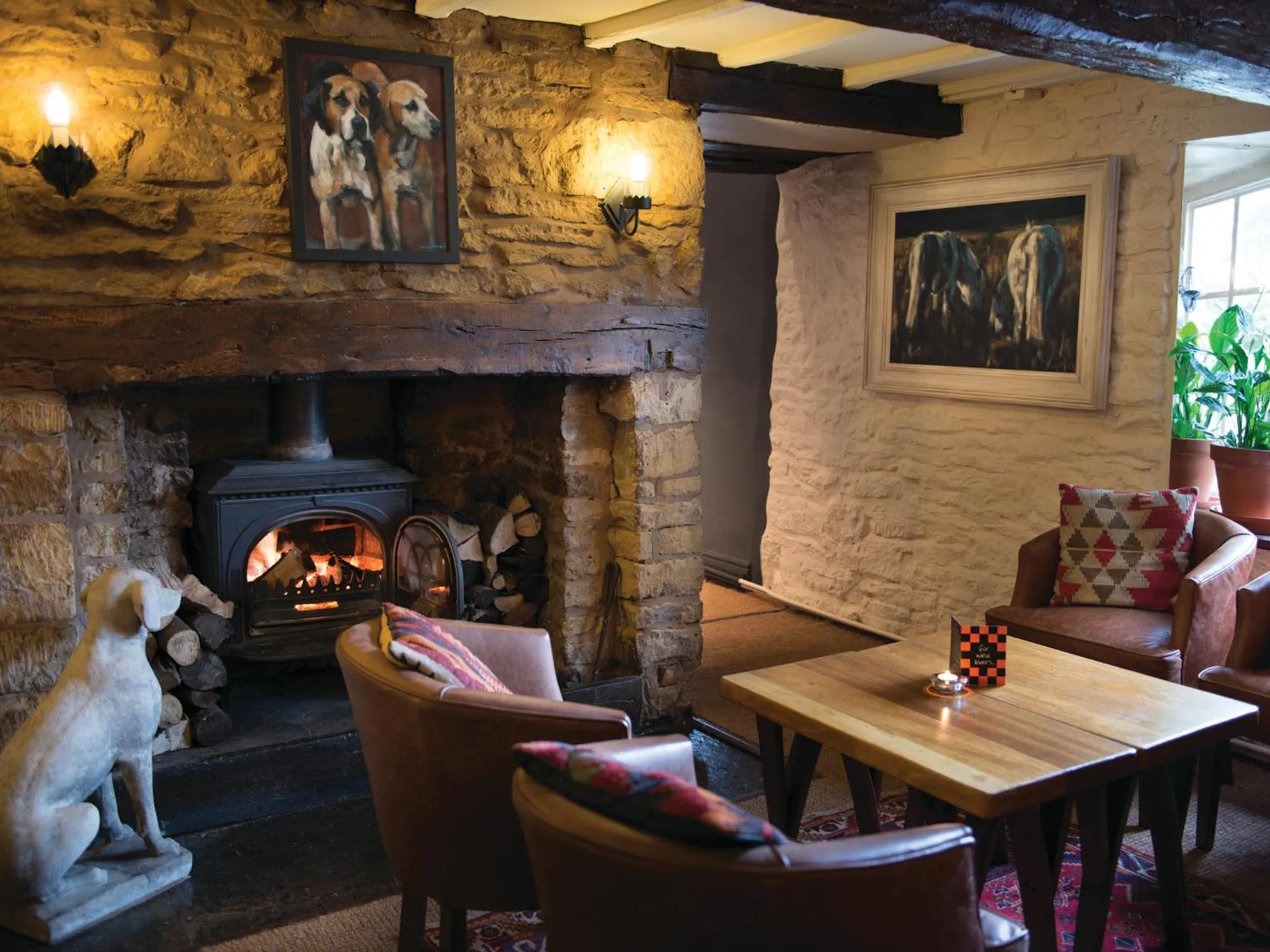 Lounge or bar in The Red Lion Inn