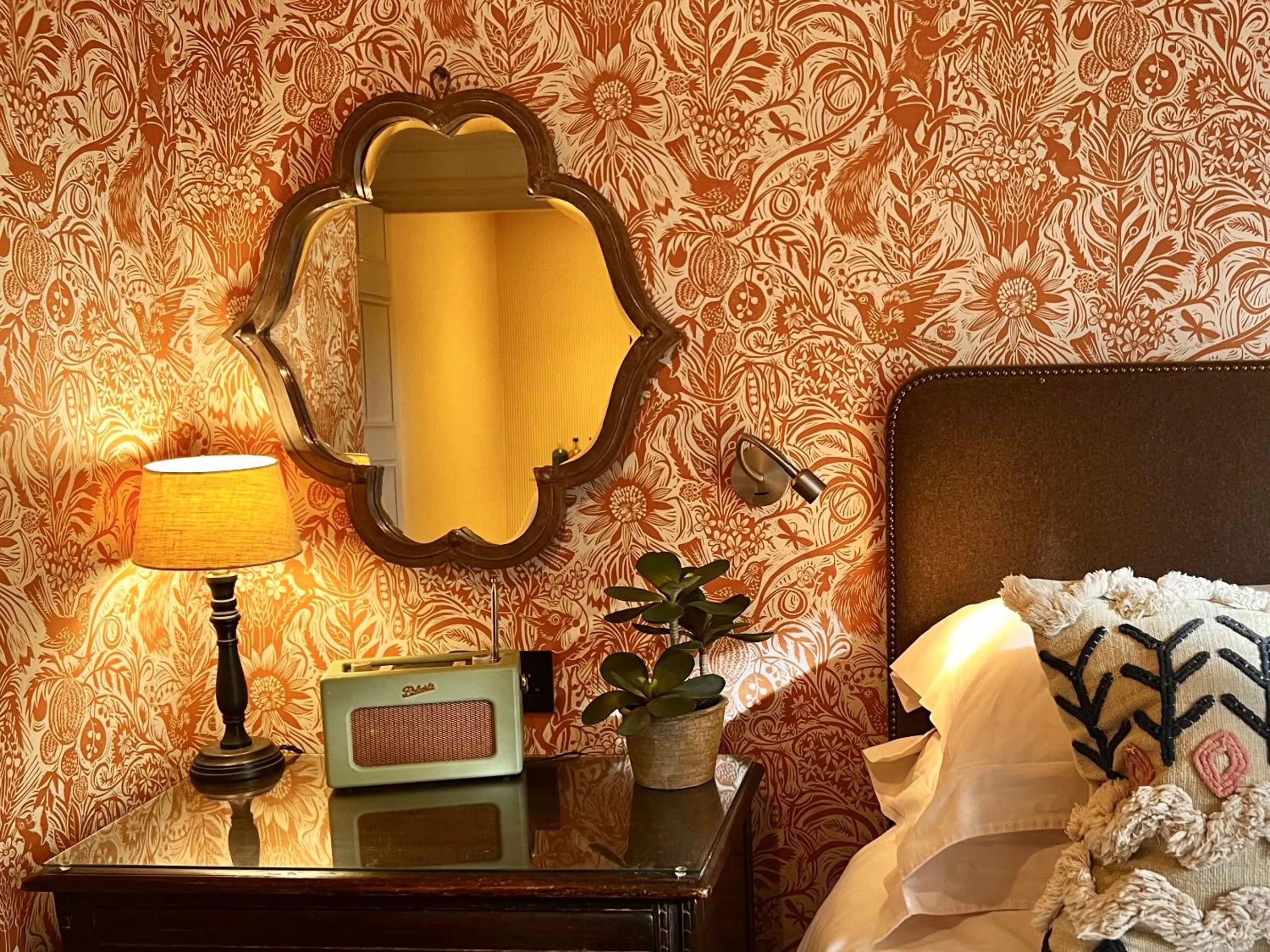 Bed in The Red Lion Inn