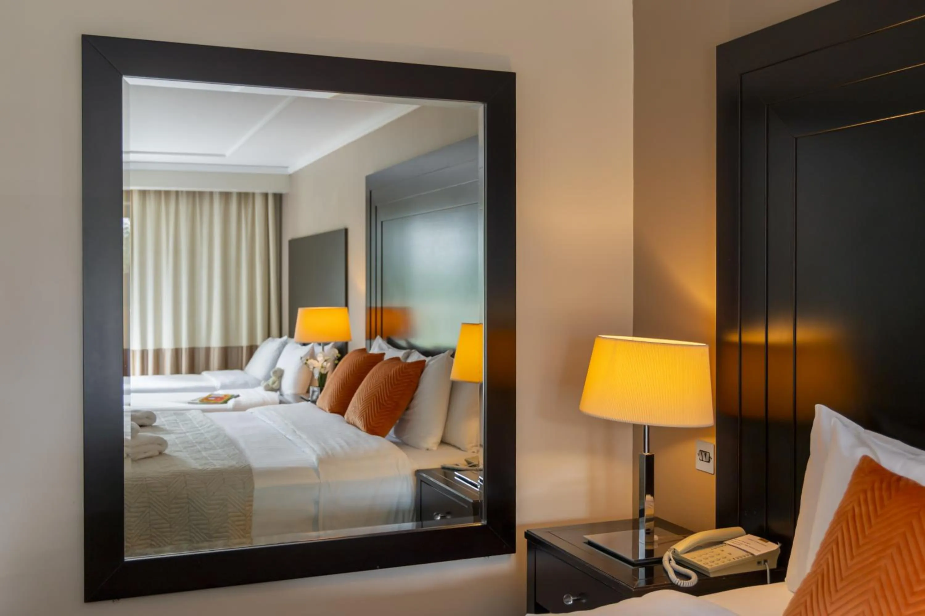 Family, Bed in Shamrock Lodge Hotel