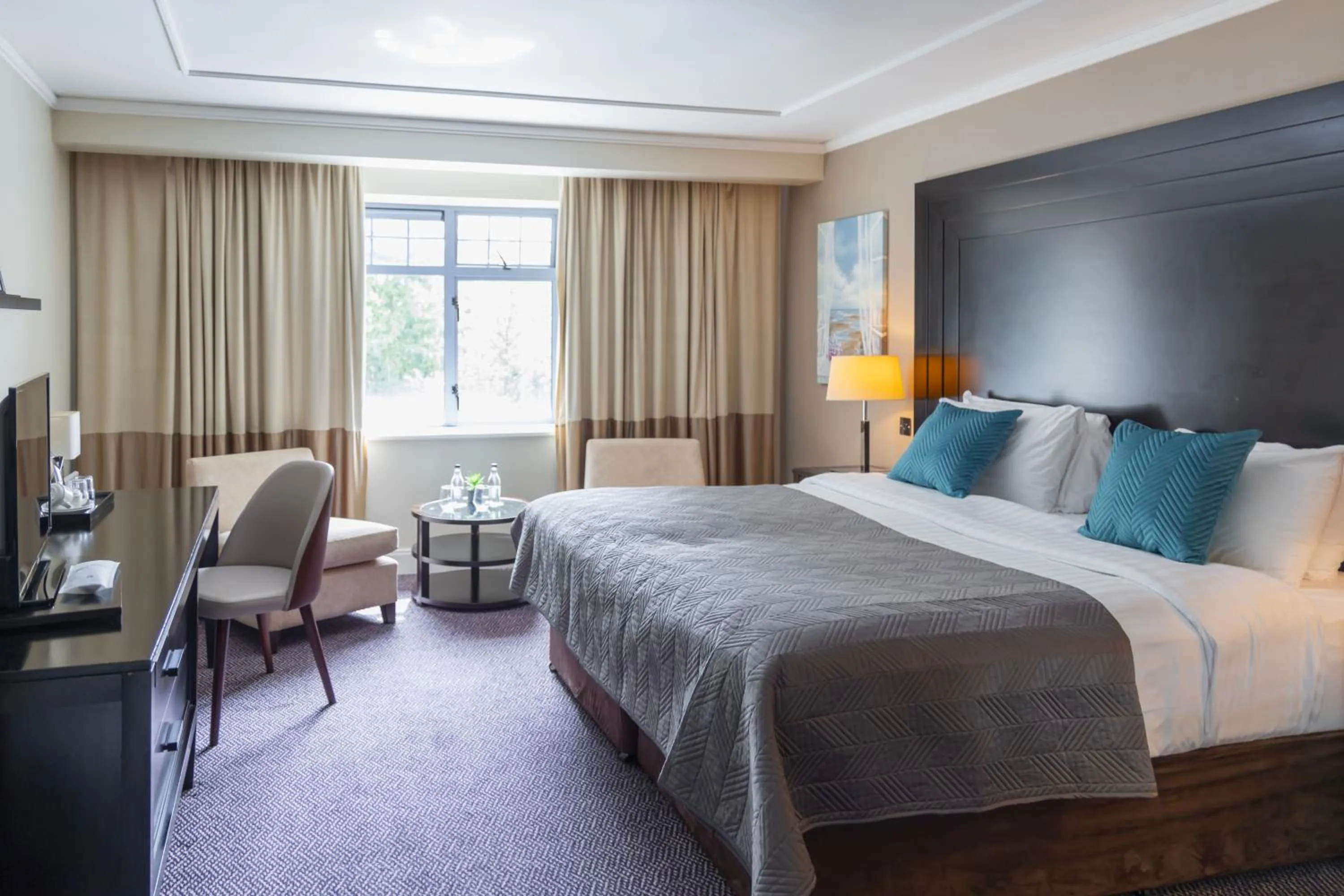 Bedroom, Bed in Shamrock Lodge Hotel