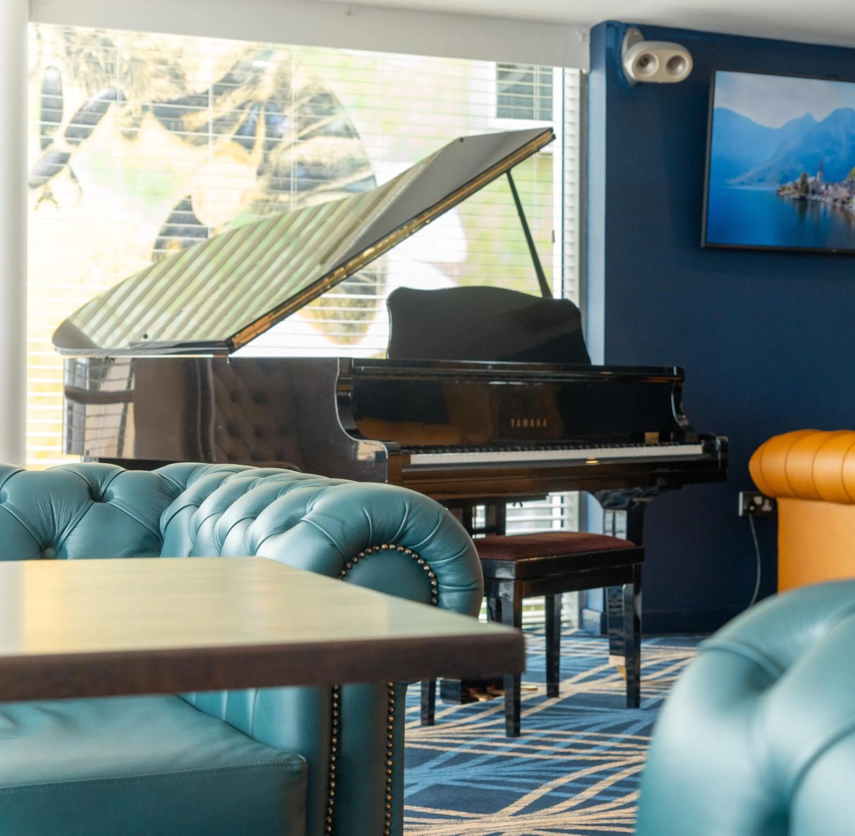 Communal lounge/ TV room in McGettigans Hotel