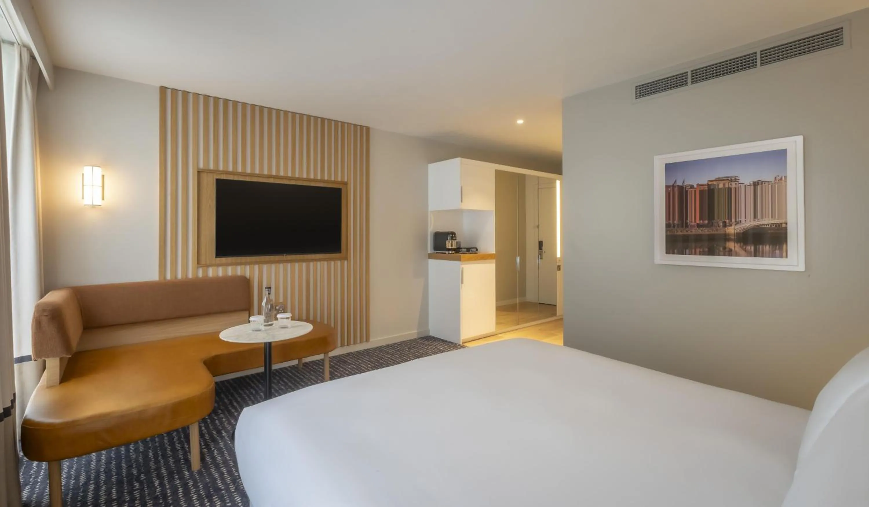 Bed in The Morrison Dublin, Curio Collection by Hilton