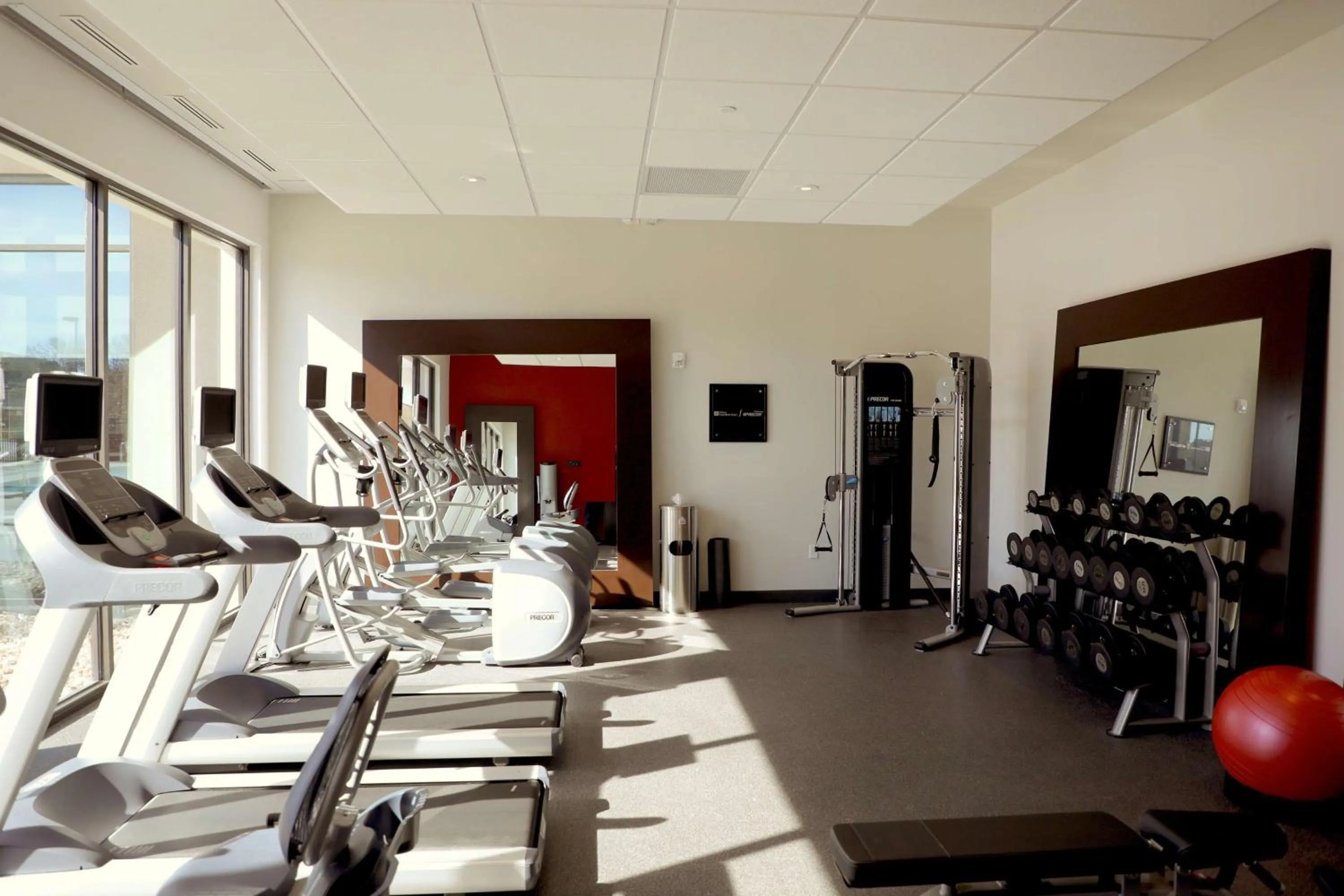 Fitness centre/facilities in Hilton Garden Inn Austin Airport