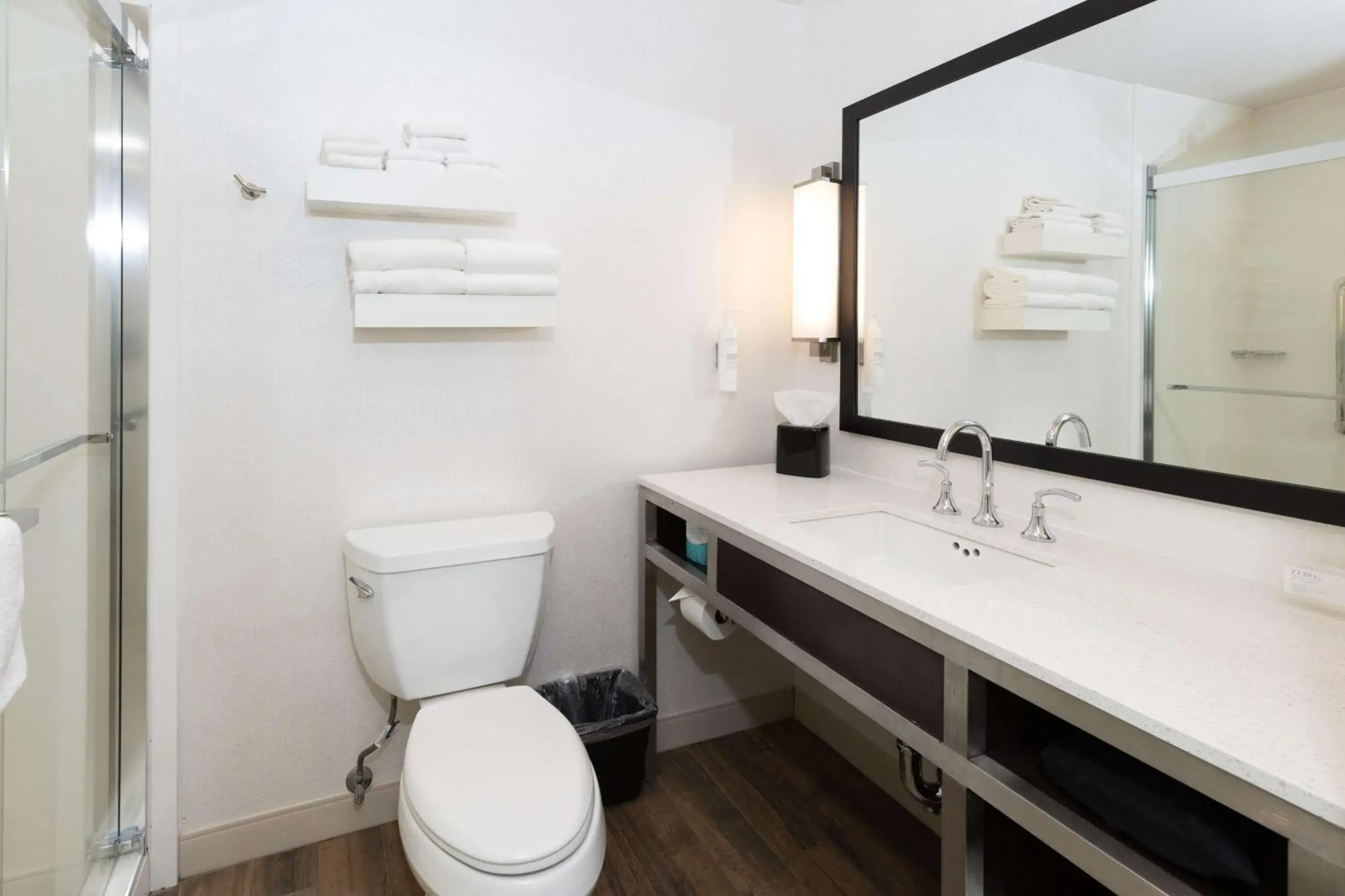 King Room in Hilton Garden Inn Austin Airport King Room in Hilton Garden Inn Austin Airport