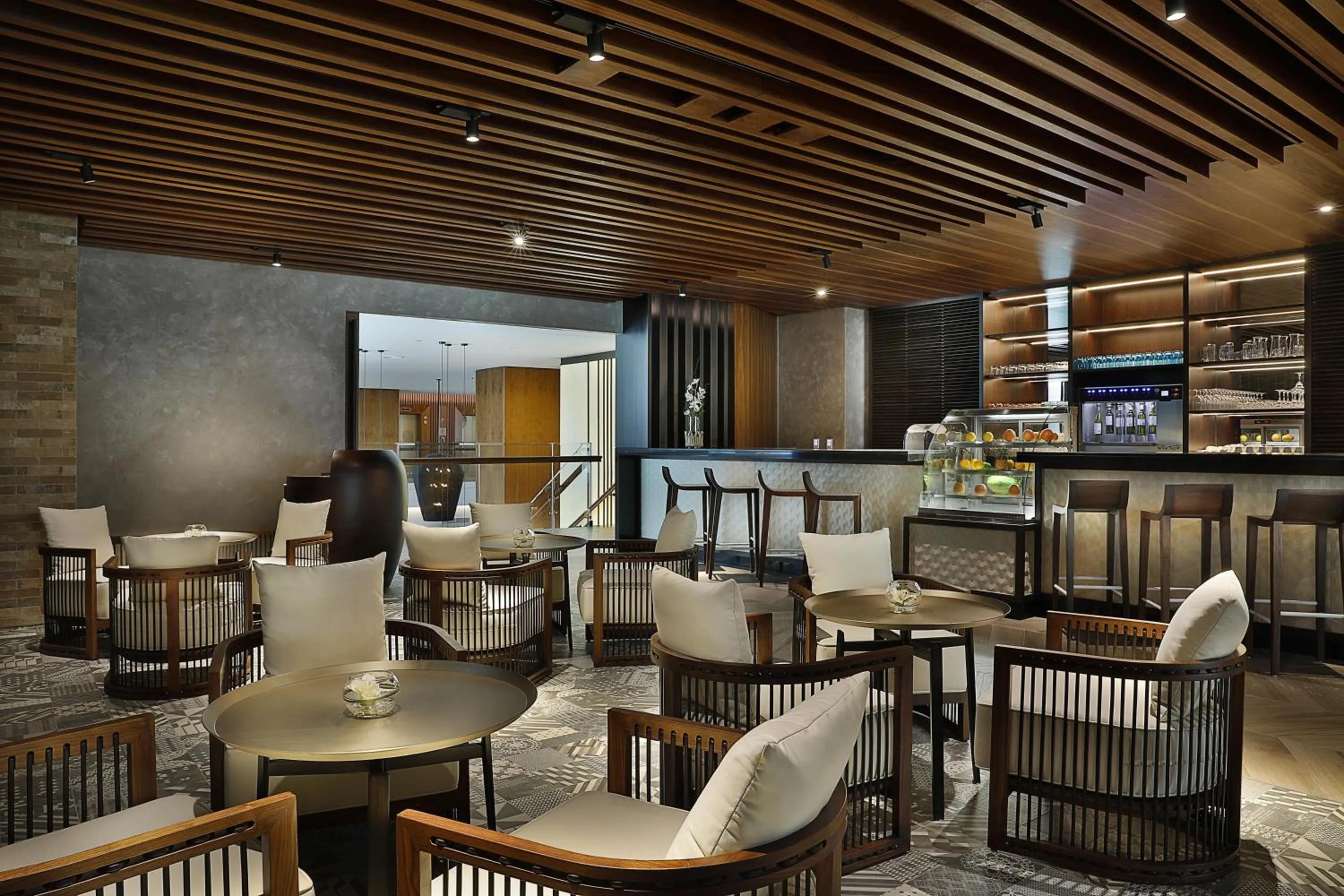 Restaurant/places to eat in DoubleTree by Hilton Dubai - Business Bay