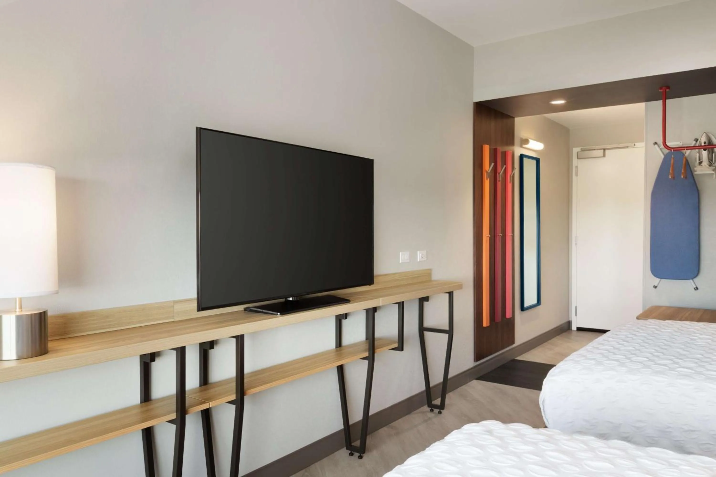 Bedroom, Bed in Tru By Hilton Lancaster East