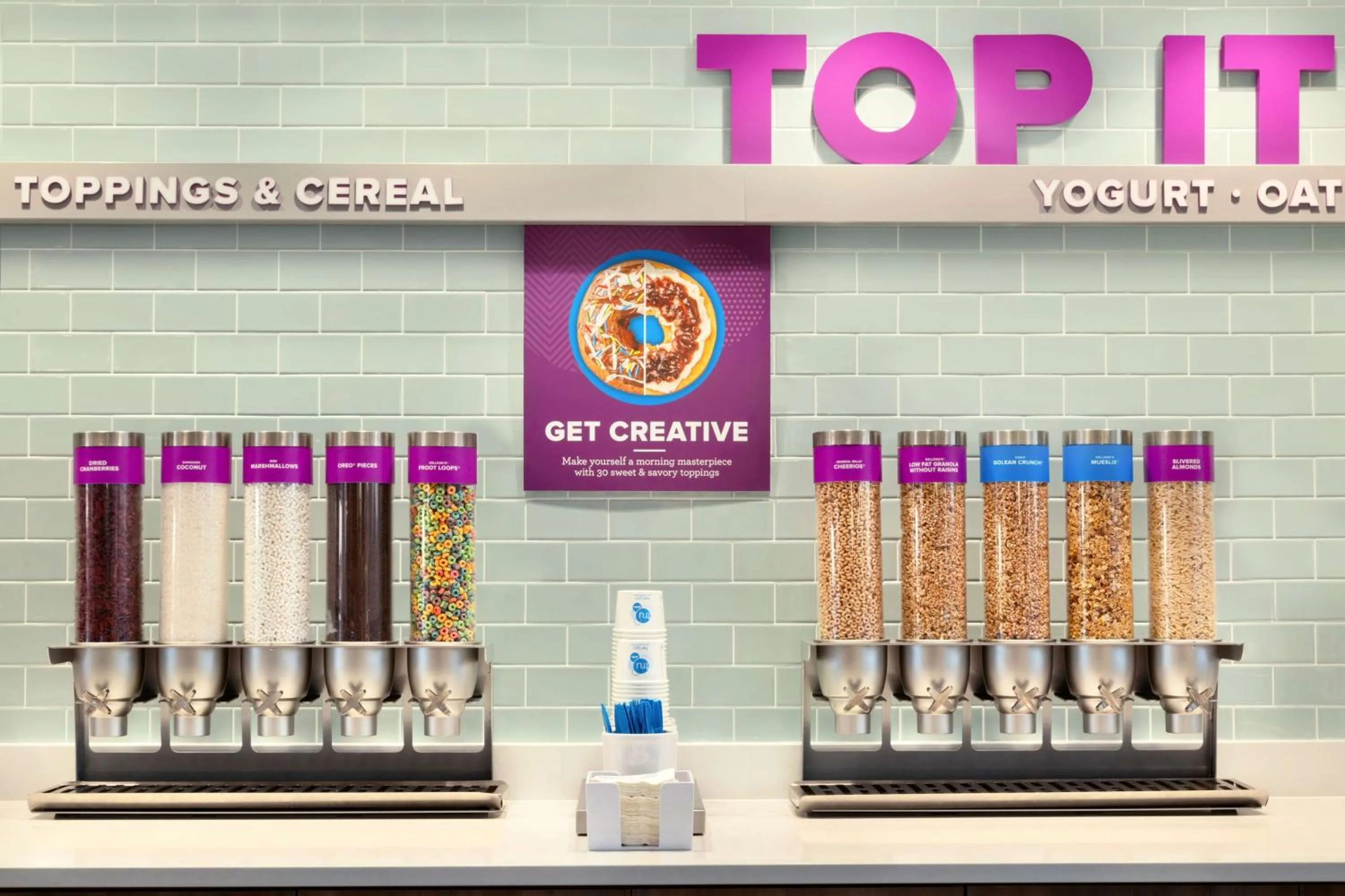 Dining area in Tru By Hilton Lancaster East