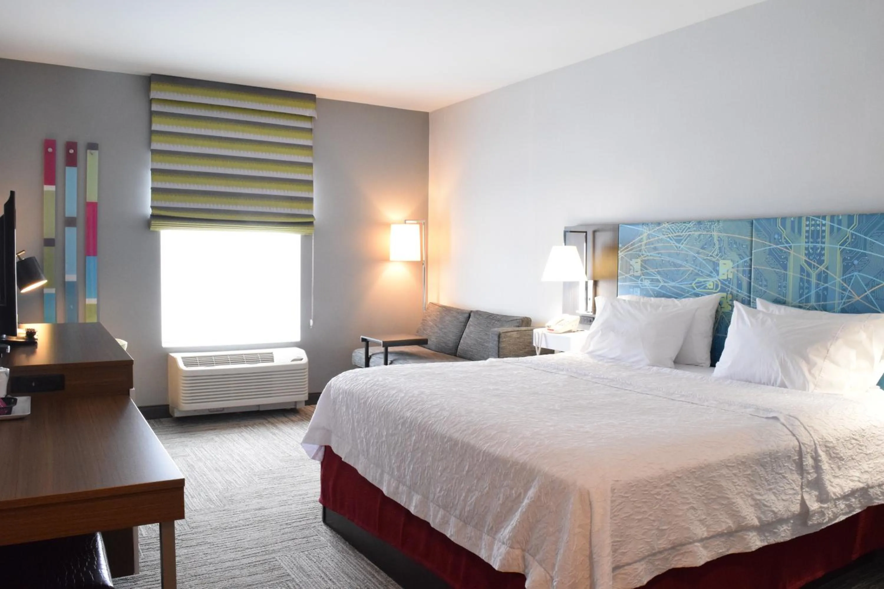 Bed in Hampton Inn Hamburg