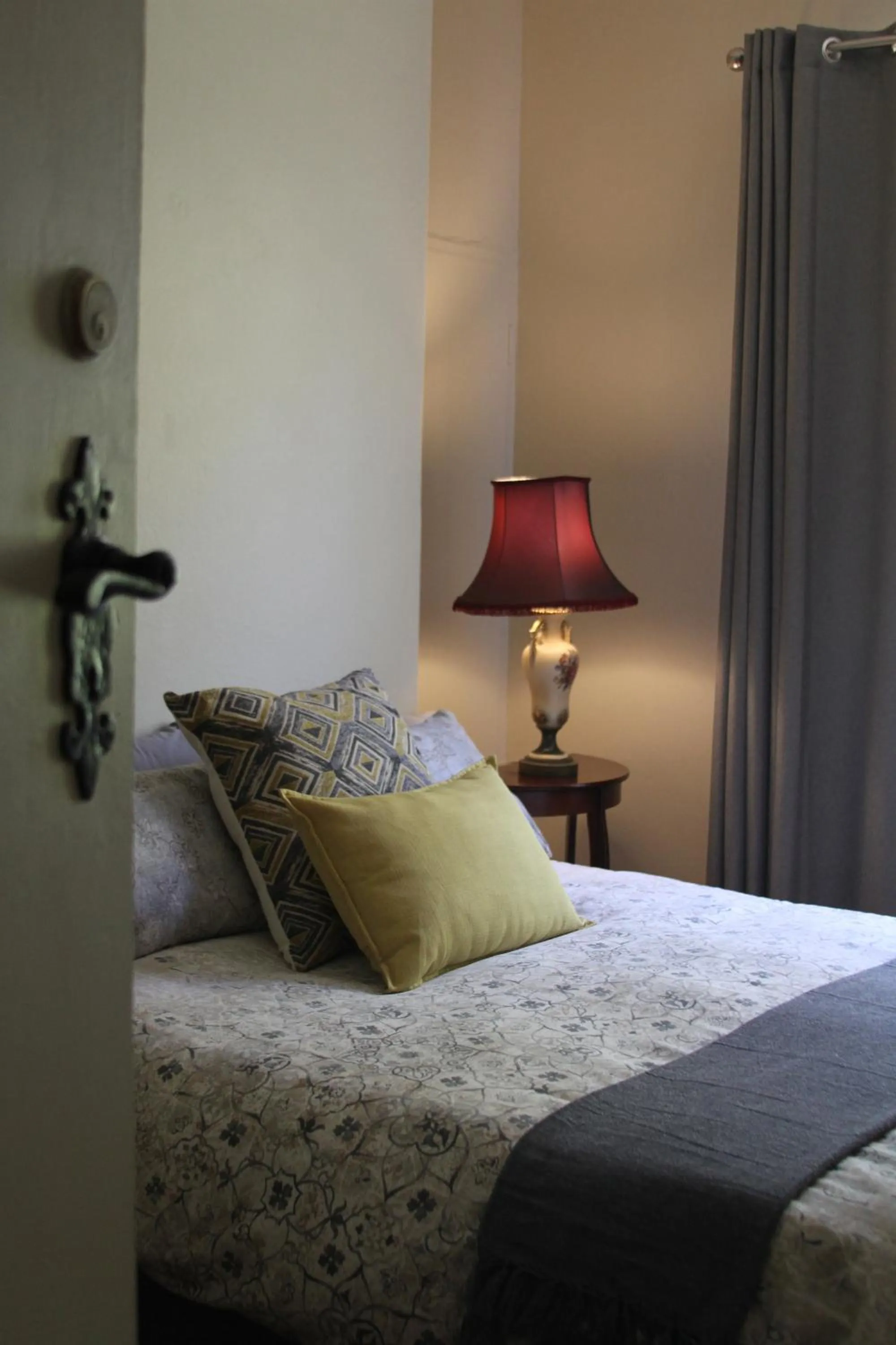 Bed in Ripple Hill Hotel