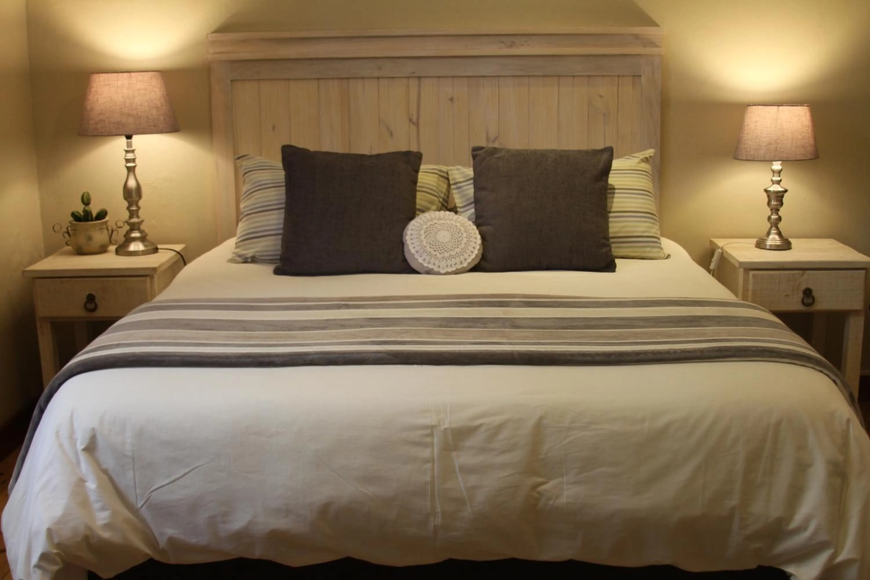 Bed in Ripple Hill Hotel