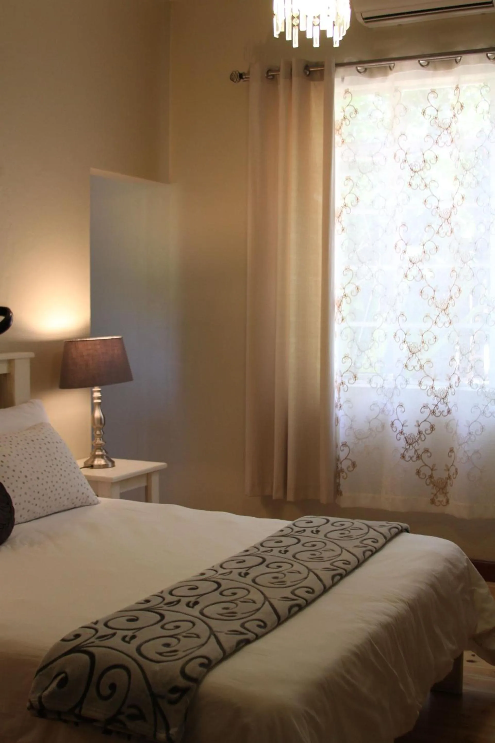 Bed in Ripple Hill Hotel