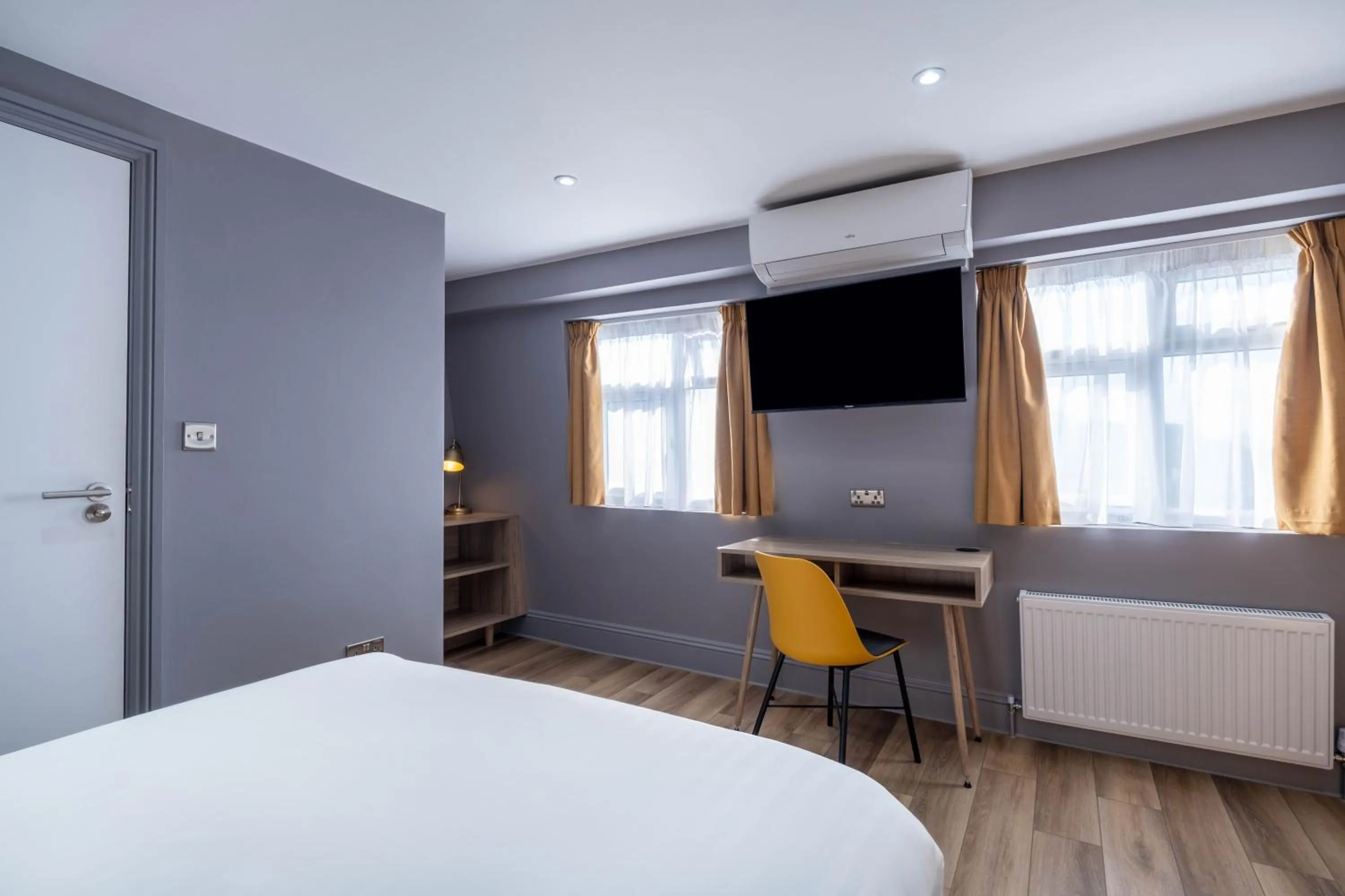 Bedroom, Bed in Comfort Inn Edgware Road W2