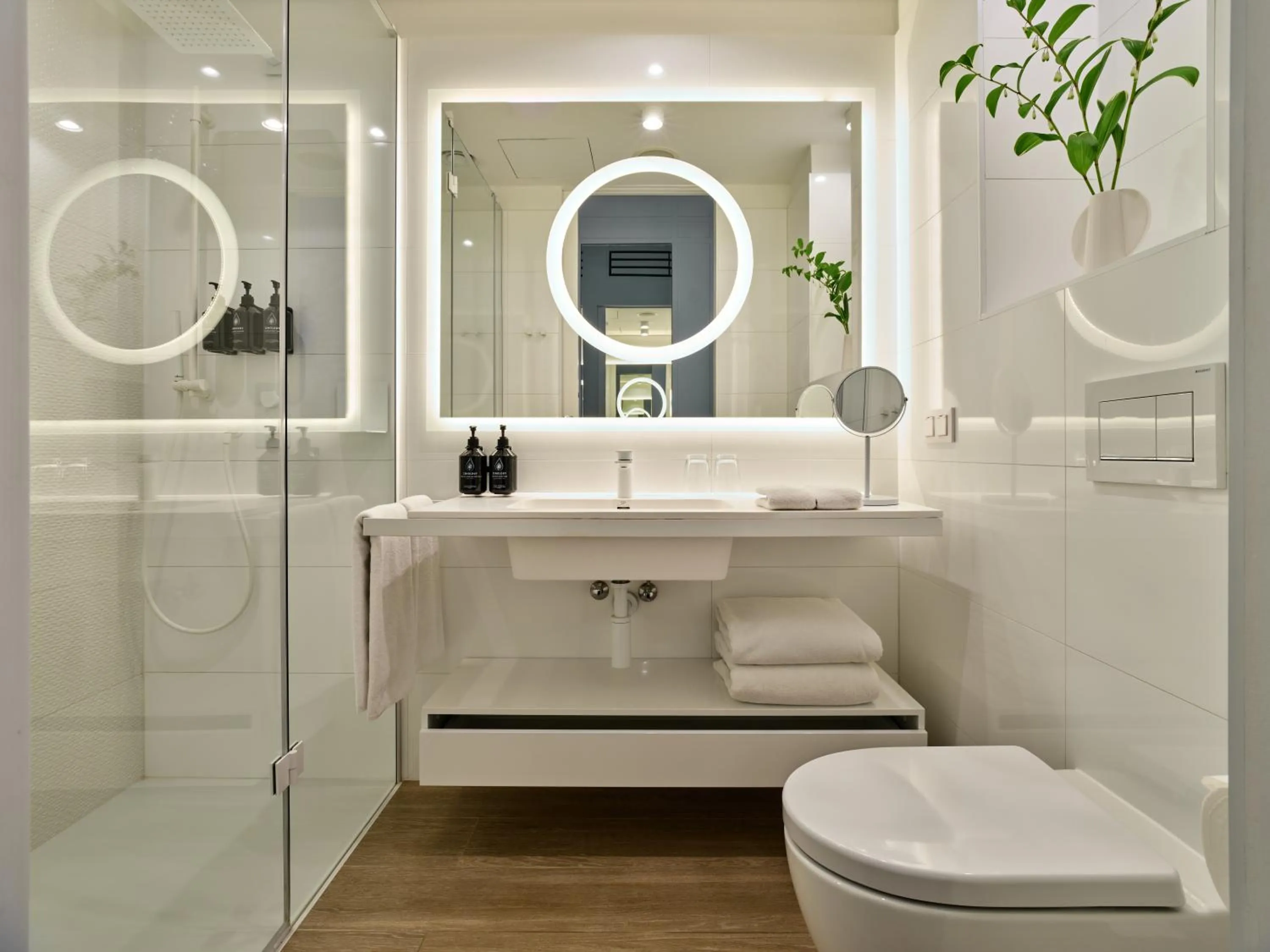 Shower in Hotel Indigo Warsaw Nowy Świat by IHG