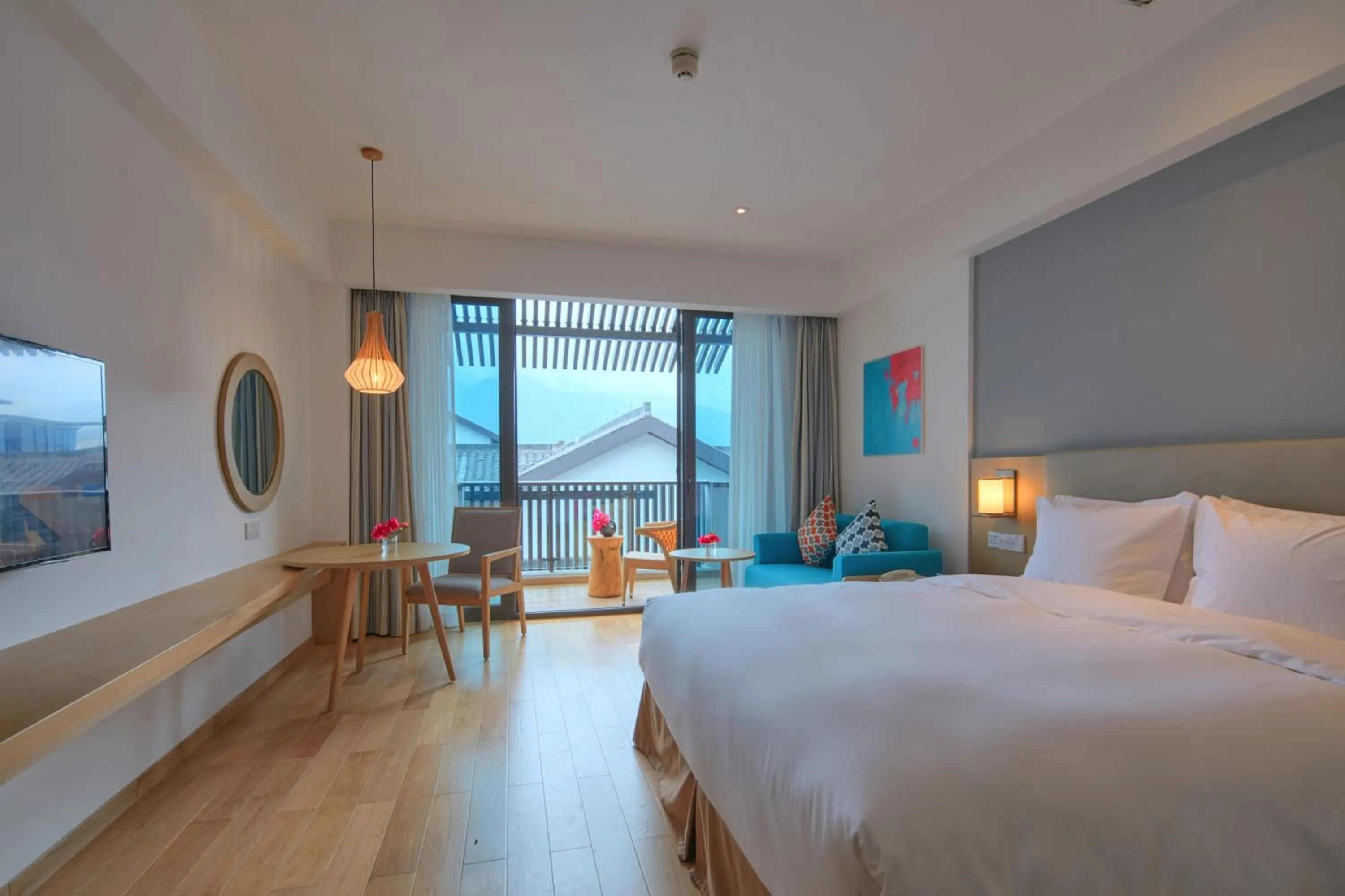 Bed in Holiday Inn Express Zhejiang Qianxia Lake by IHG