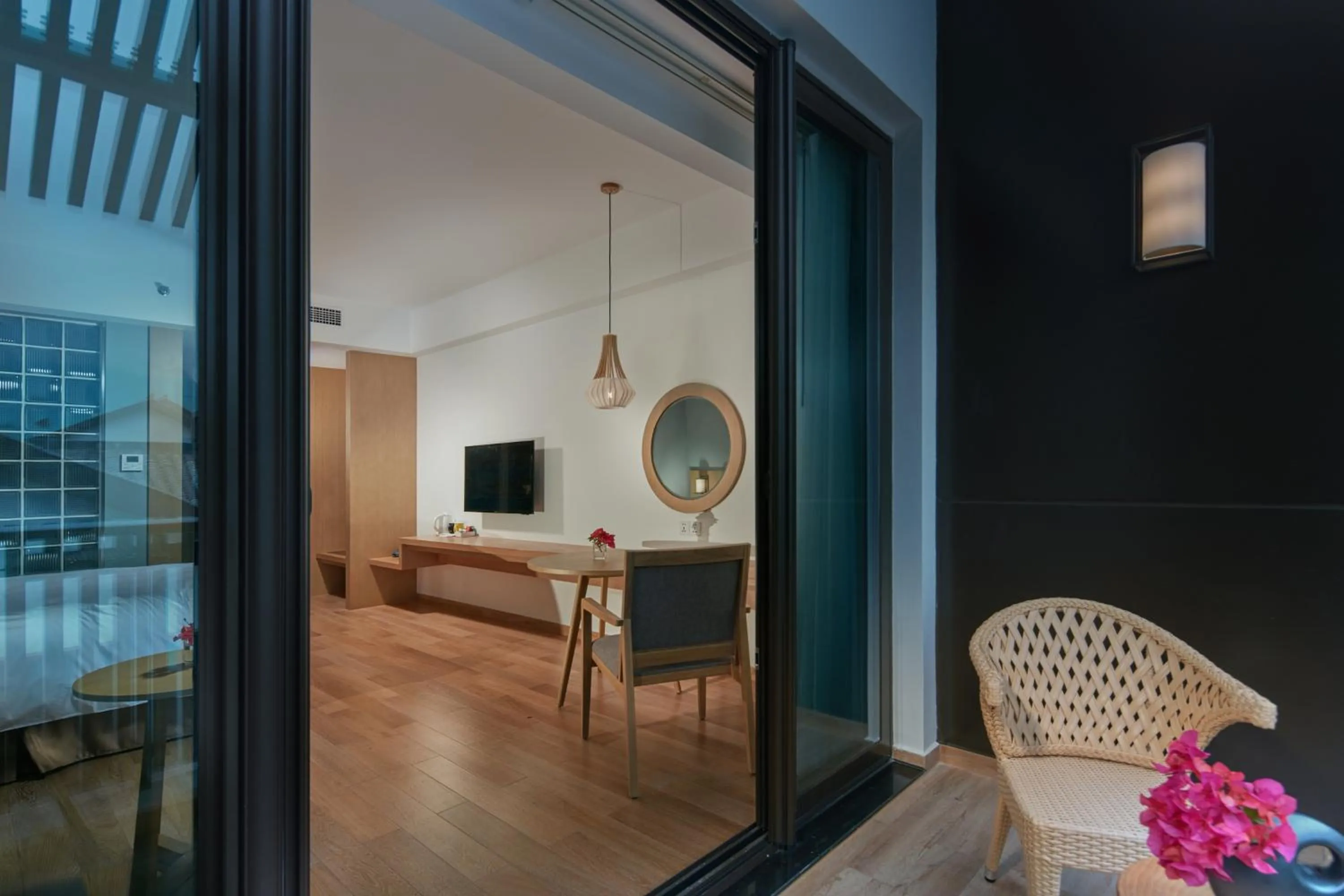 Photo of the whole room in Holiday Inn Express Zhejiang Qianxia Lake by IHG