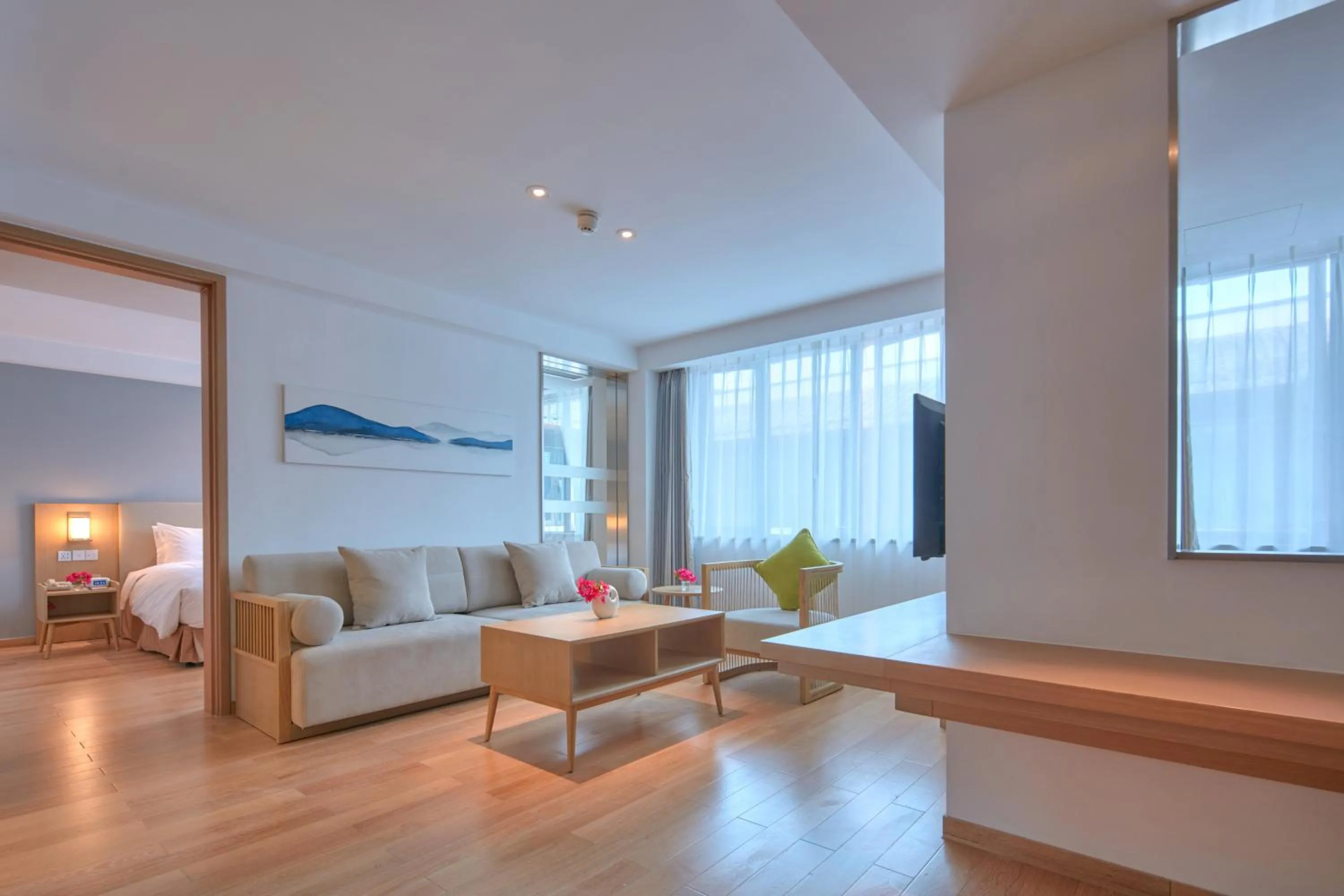 Photo of the whole room in Holiday Inn Express Zhejiang Qianxia Lake by IHG