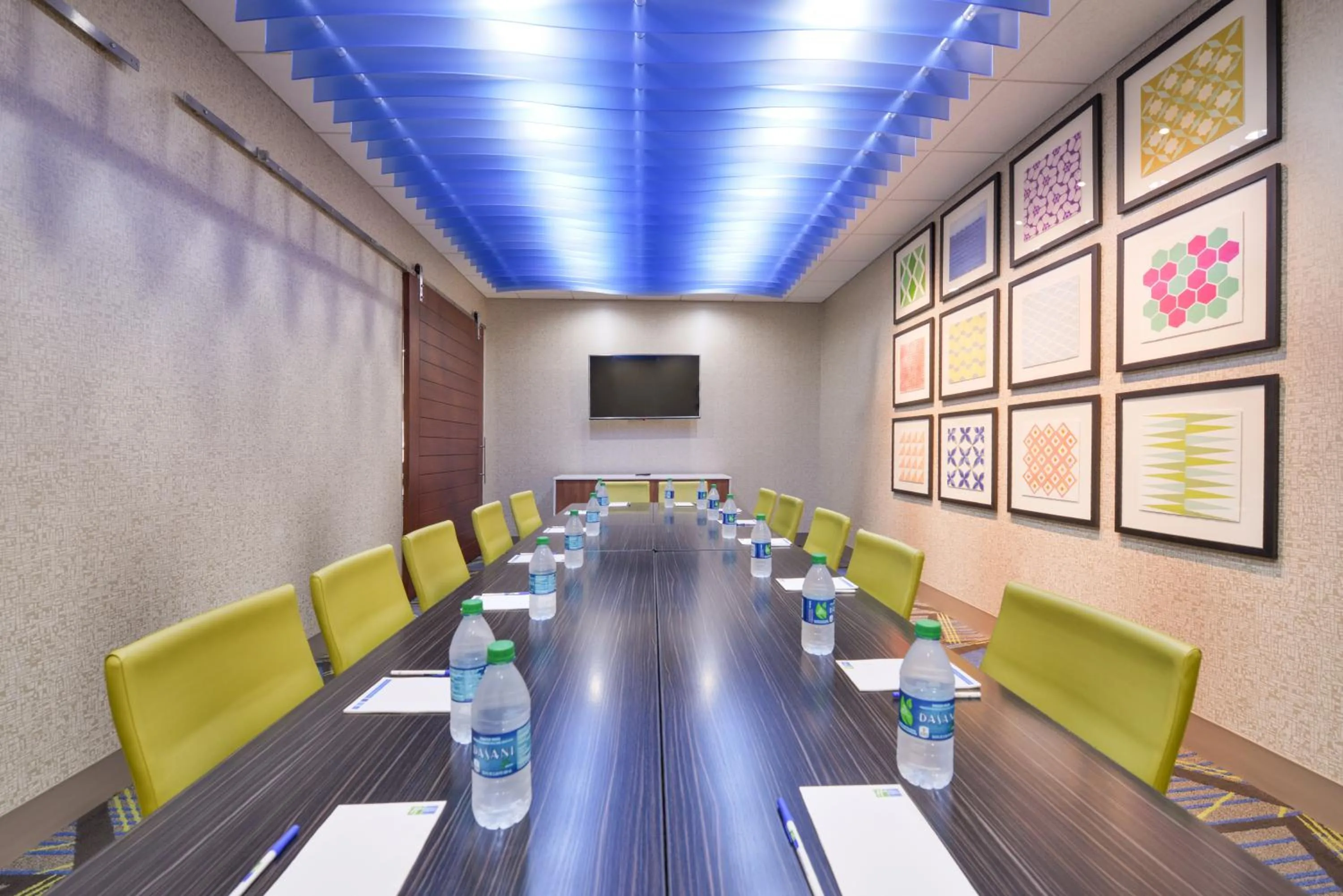 Meeting/conference room in Holiday Inn Express - Bethlehem by IHG