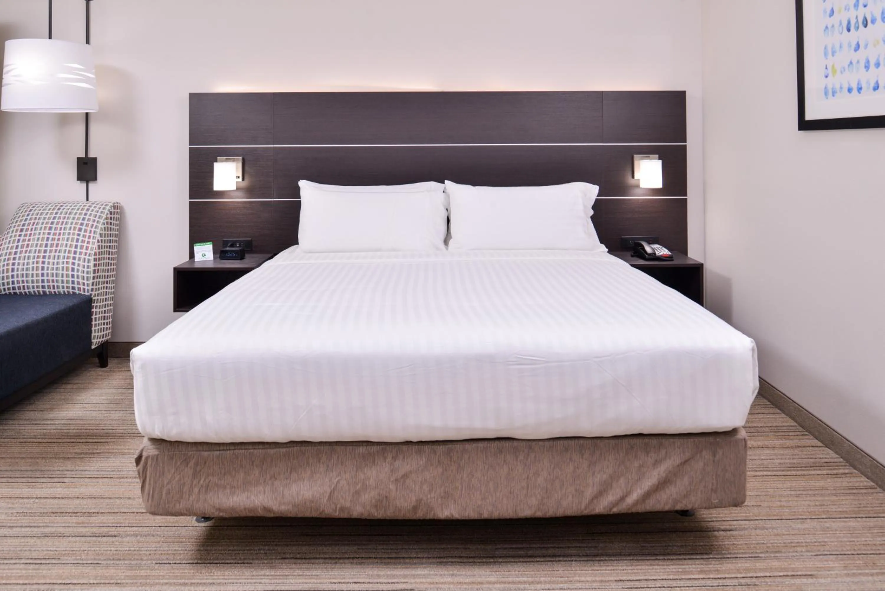 Photo of the whole room, Bed in Holiday Inn Express - Bethlehem by IHG