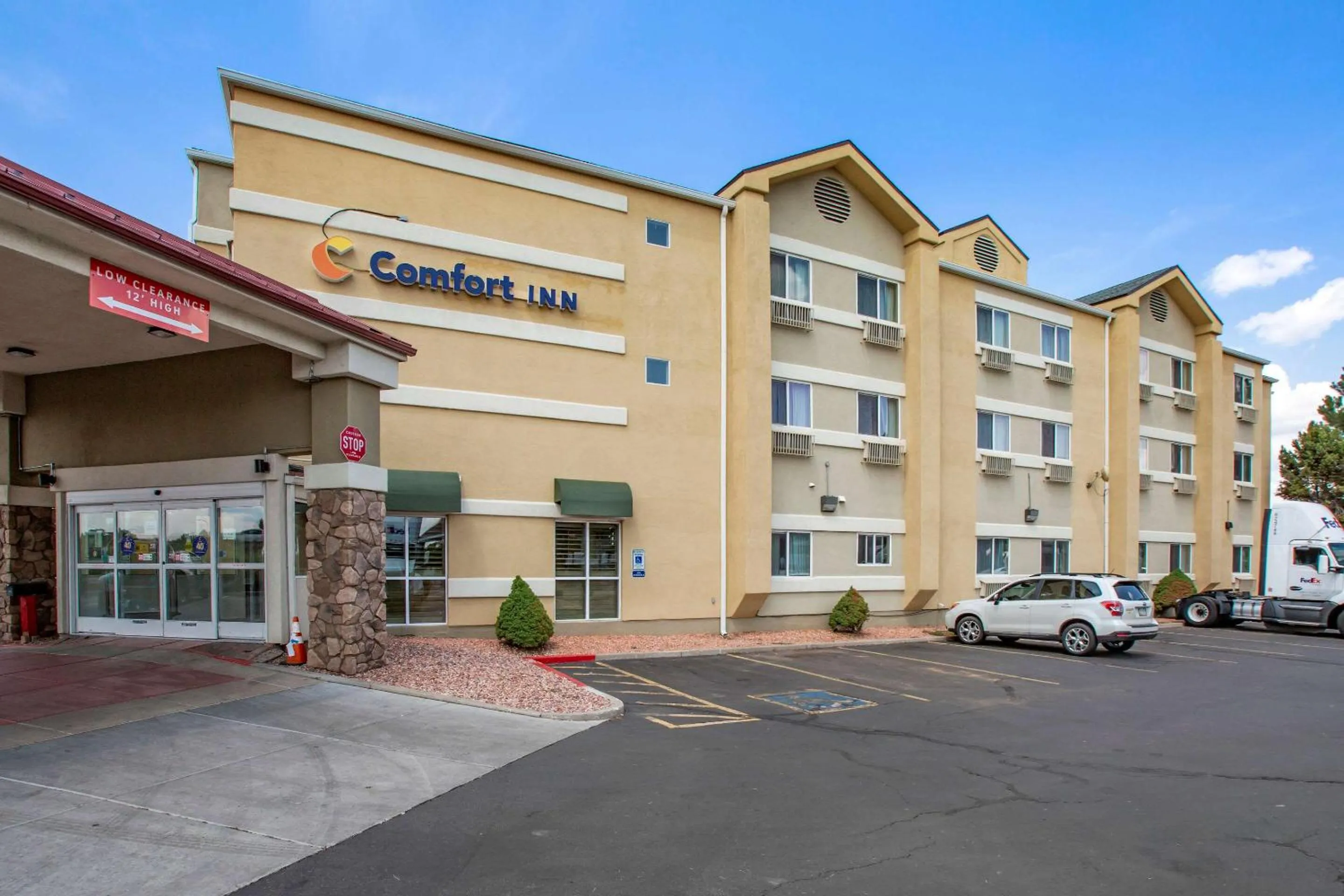 Property building in Comfort Inn Flagstaff Lucky Lane I-40