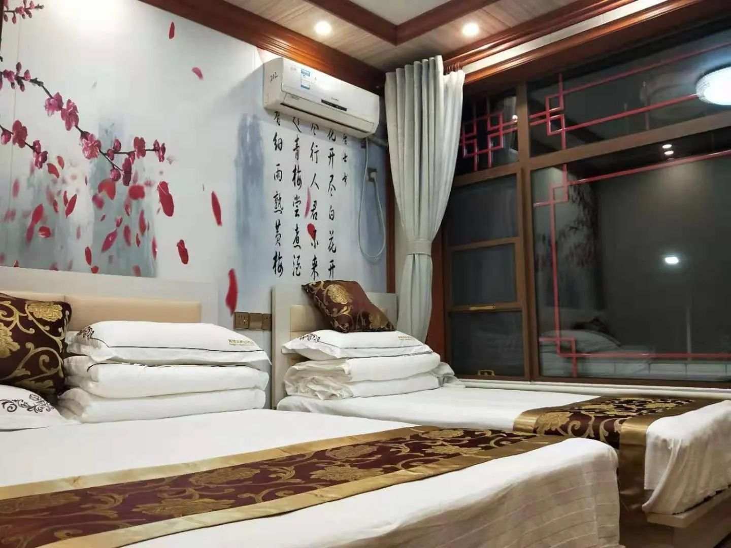 Bed in Huangyaguan Great Wall Li Bo Home Hotel