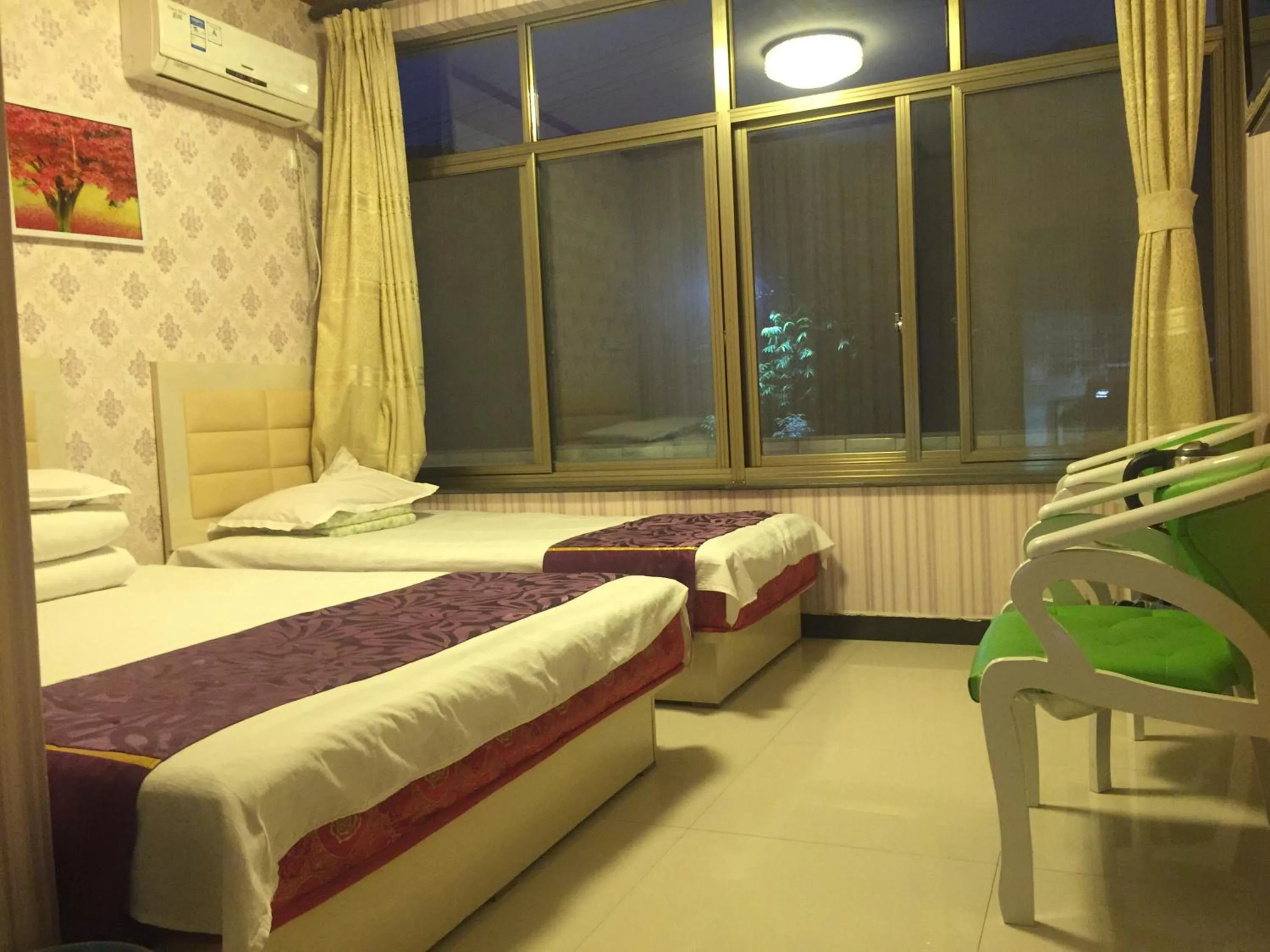 Bed in Huangyaguan Great Wall Li Bo Home Hotel