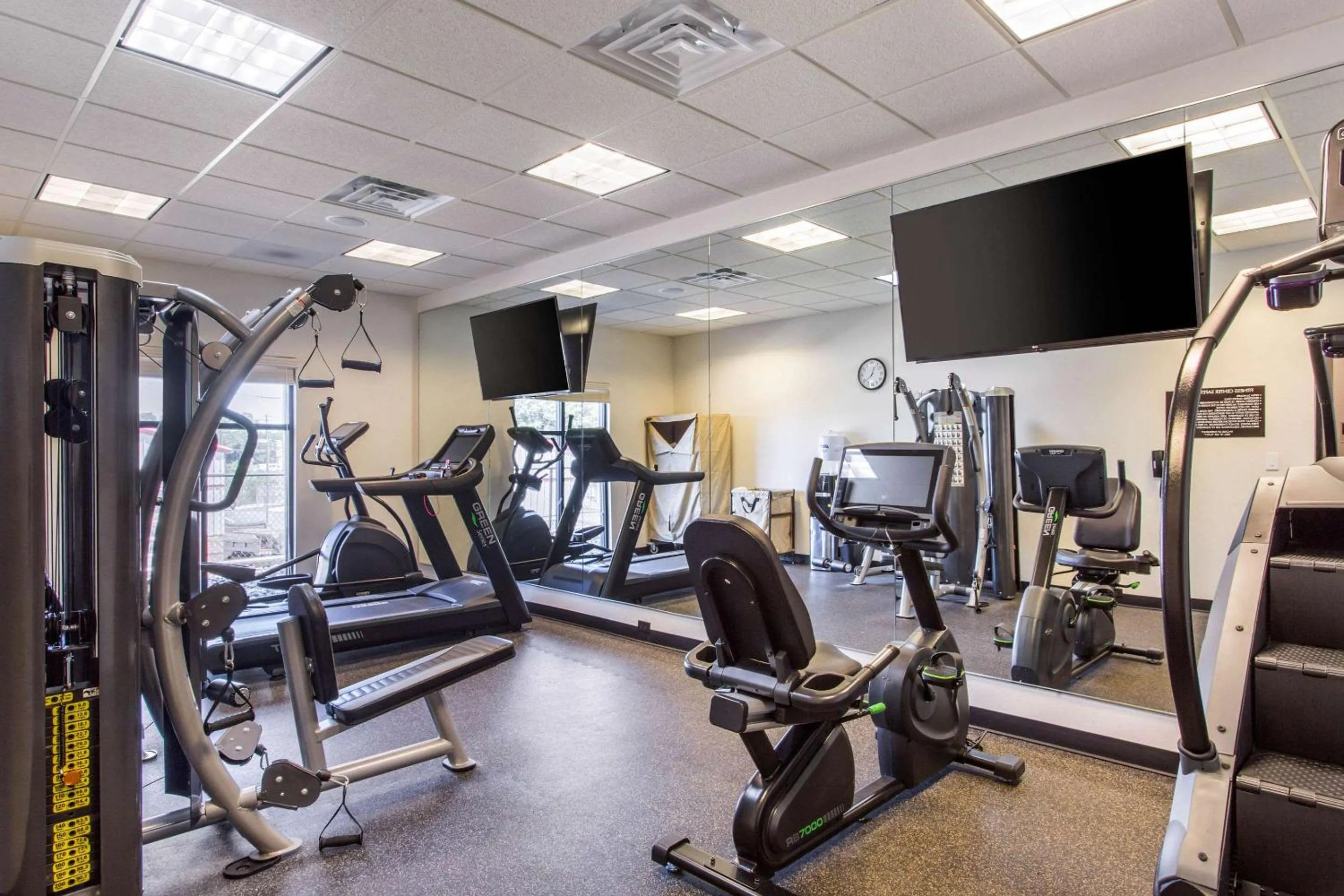 Fitness centre/facilities in Sleep Inn & Suites Middletown - Goshen