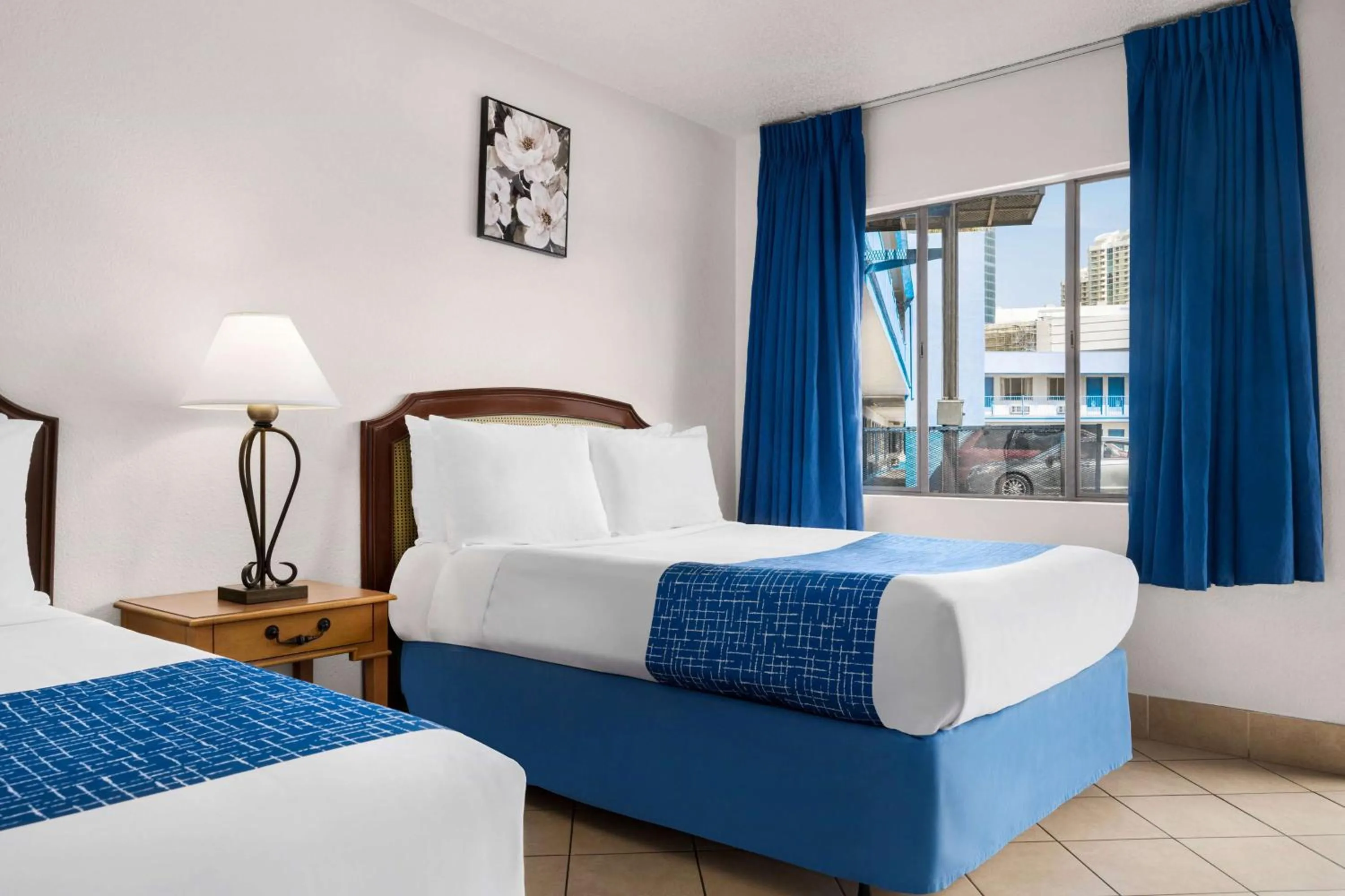 Photo of the whole room, Bed in Travelodge by Wyndham Las Vegas