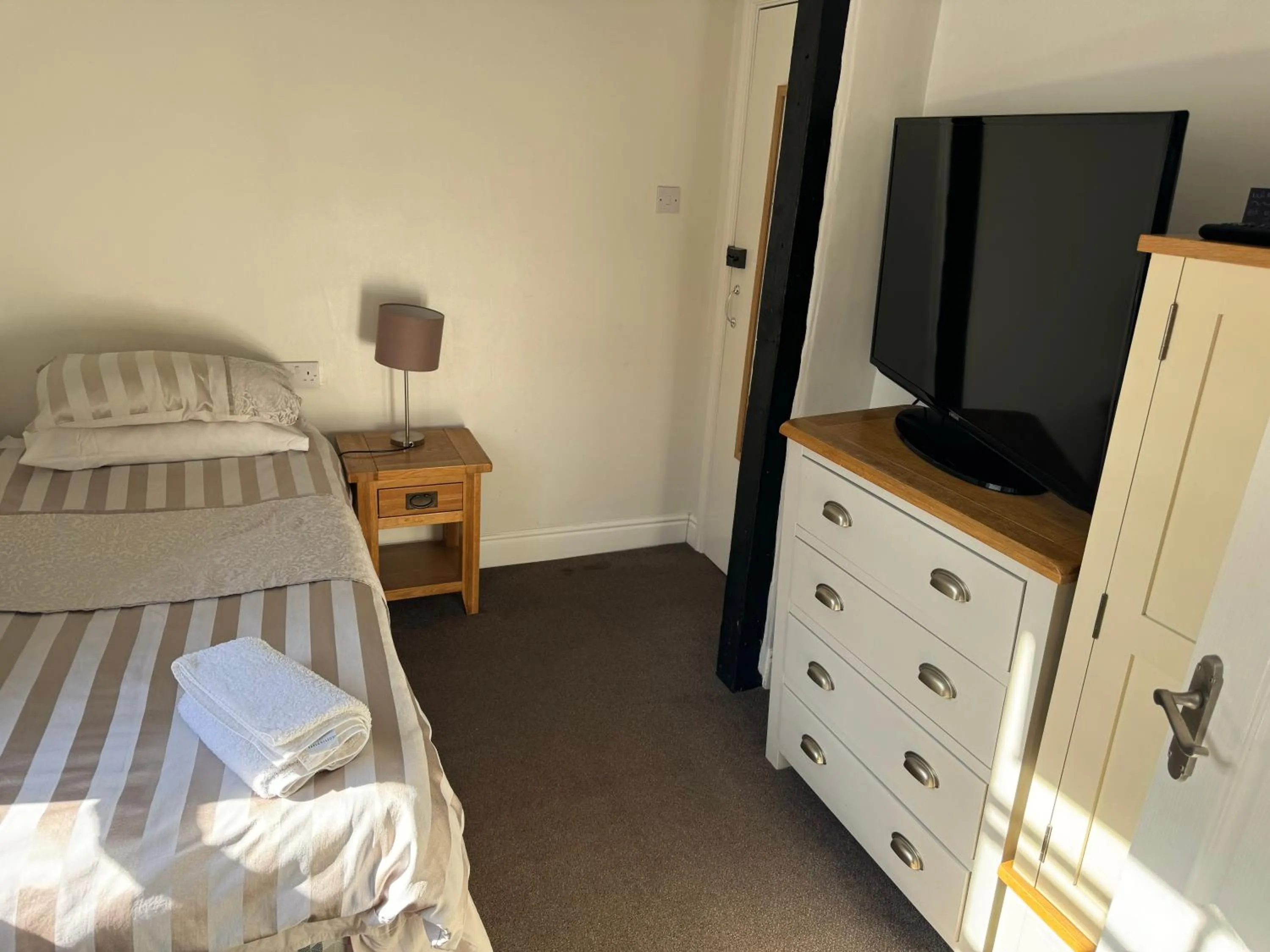 Bedroom, Bed in Severn Valley Guest House