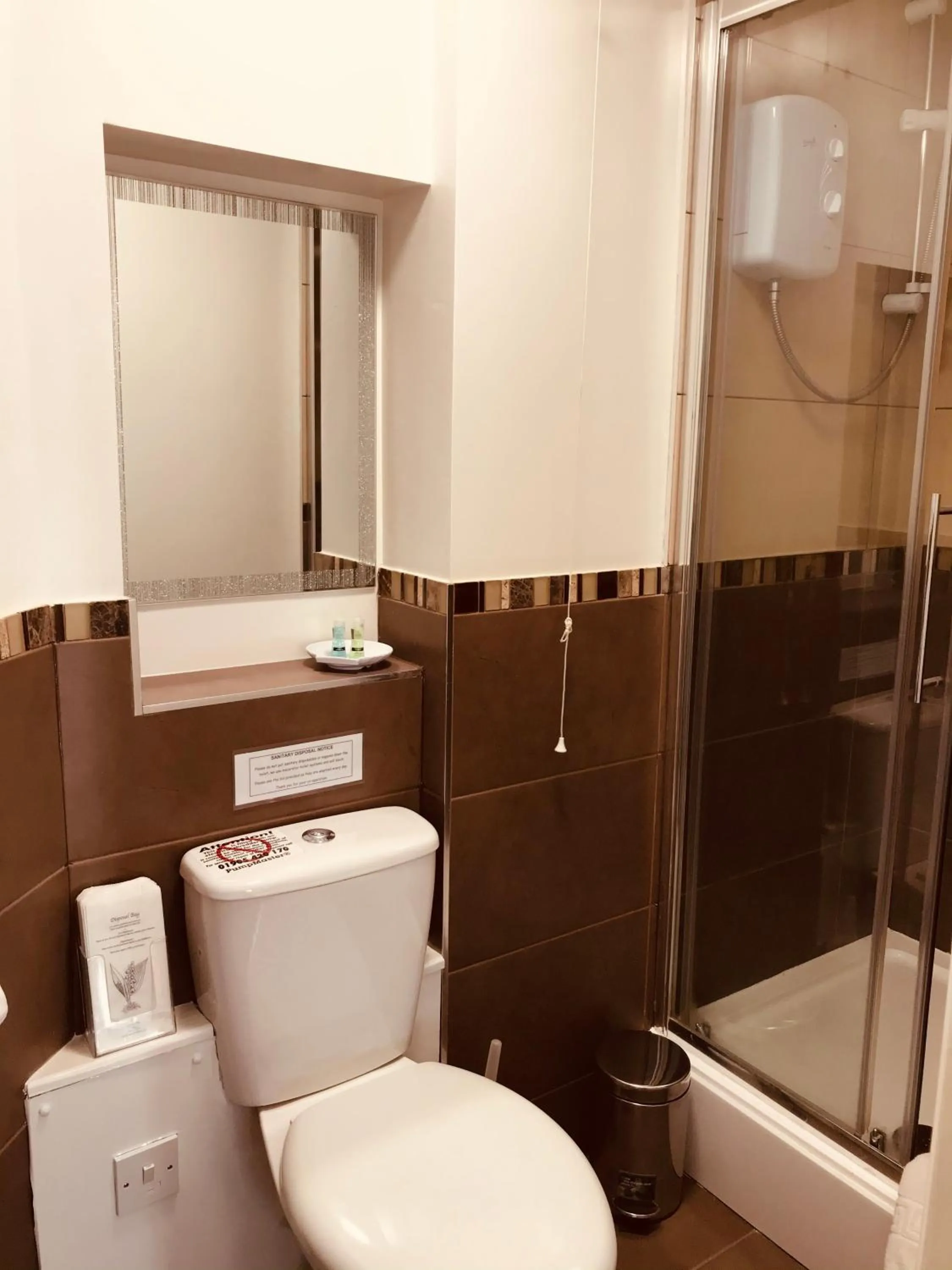 Shower in Severn Valley Guest House