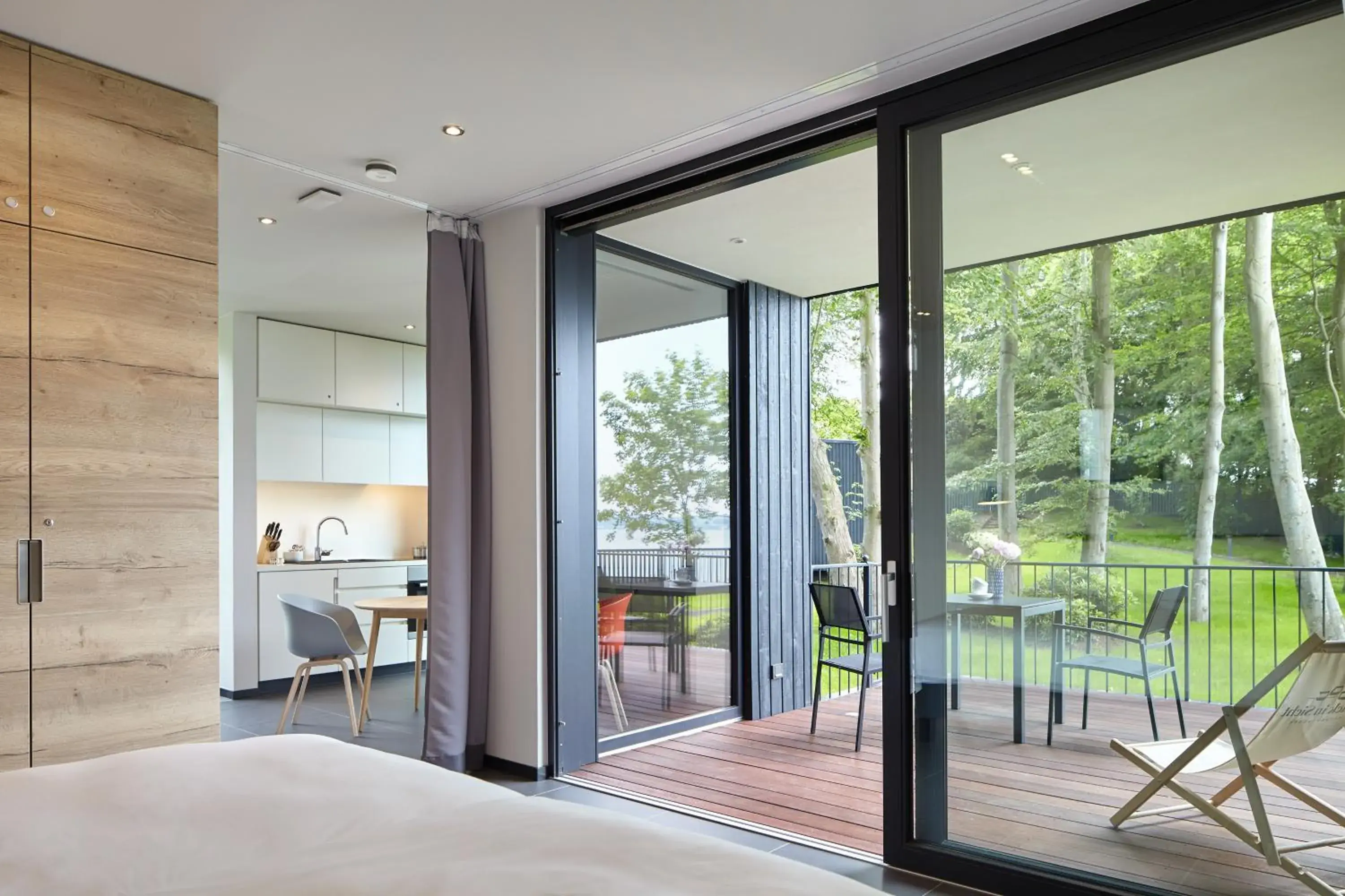 Kleine Perle Blätterrauschen in Glück in Sicht Kleine Perle Blätterrauschen in Glück in Sicht