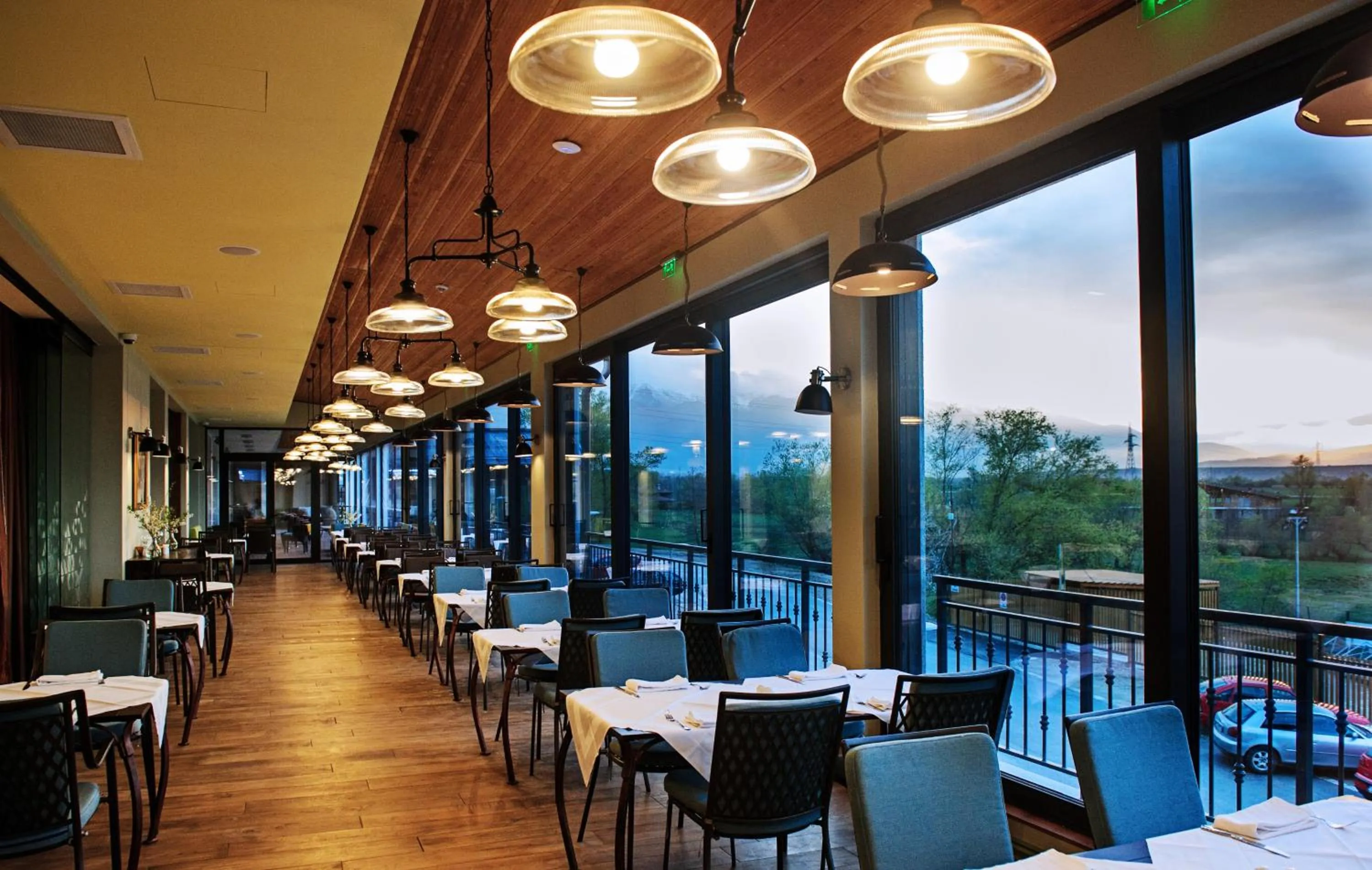 Restaurant/places to eat in Hot Springs Medical and SPA