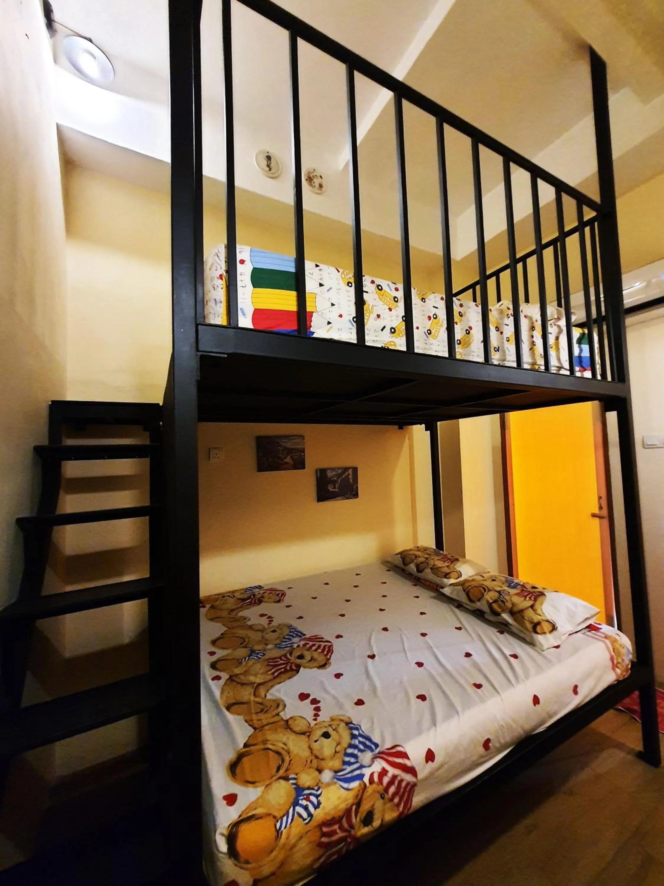 bunk bed, Bed in Lodge 163 Ventures