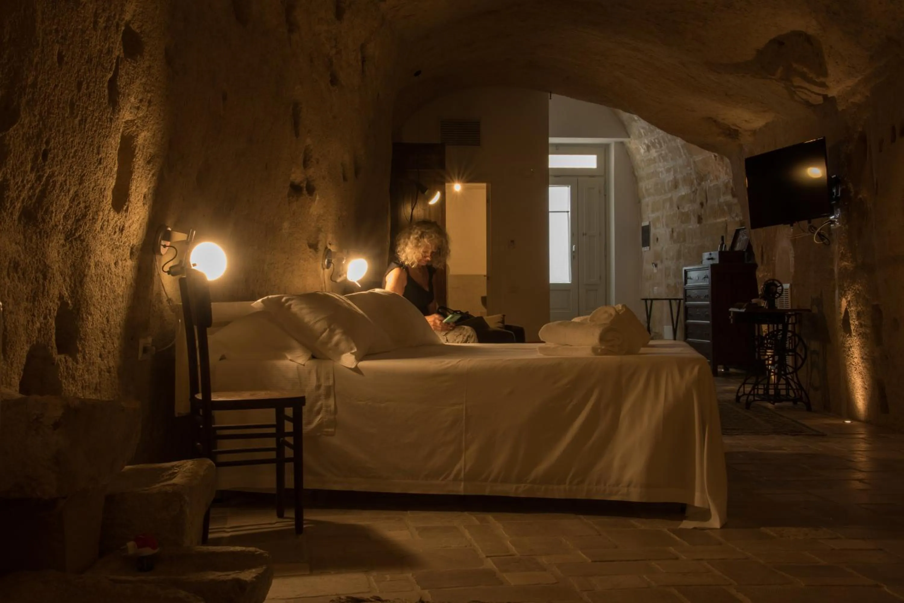 Photo of the whole room, Bed in LA DIMORA DELLE 3 ZIE