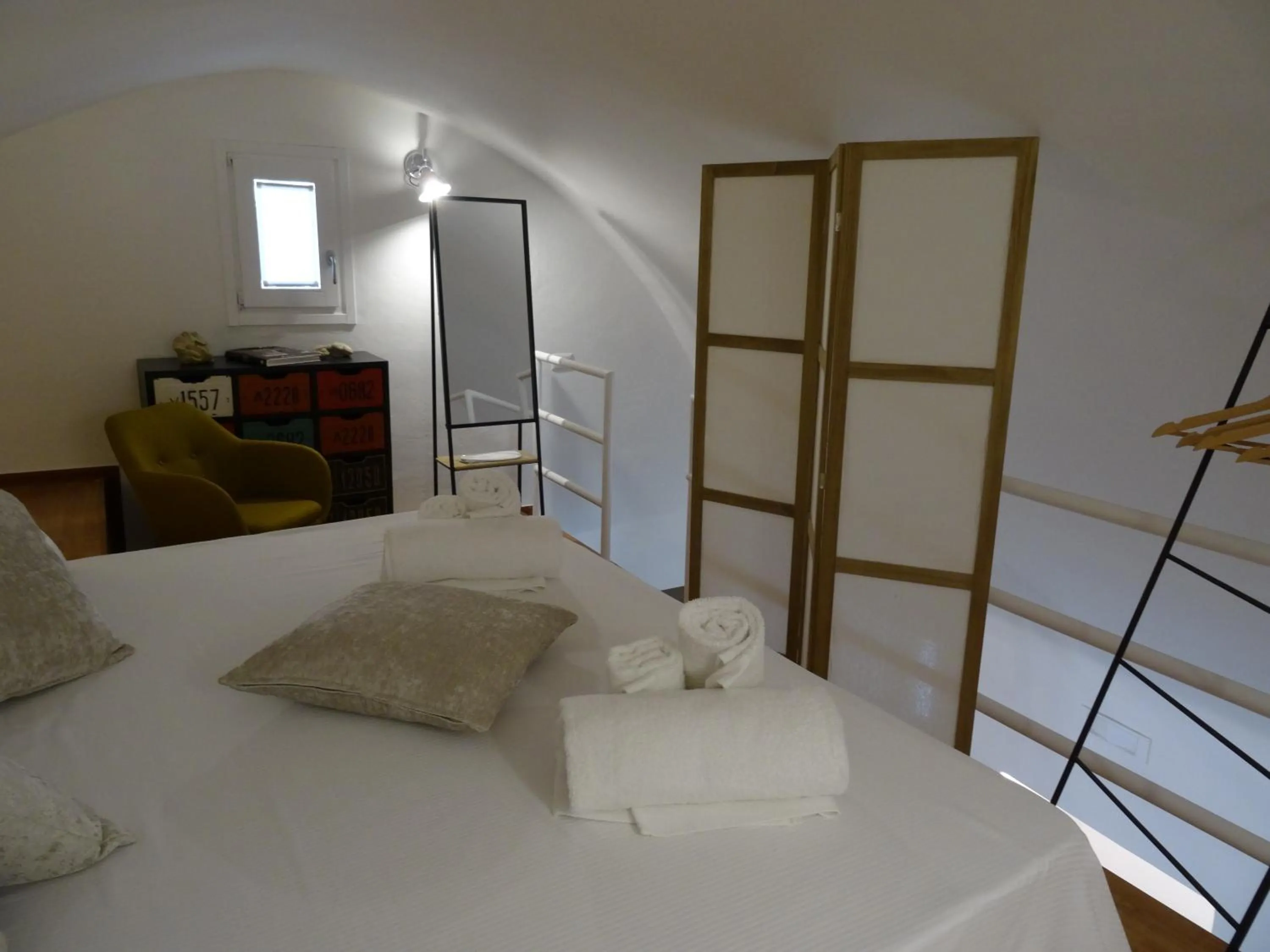 Photo of the whole room, Bed in LA DIMORA DELLE 3 ZIE