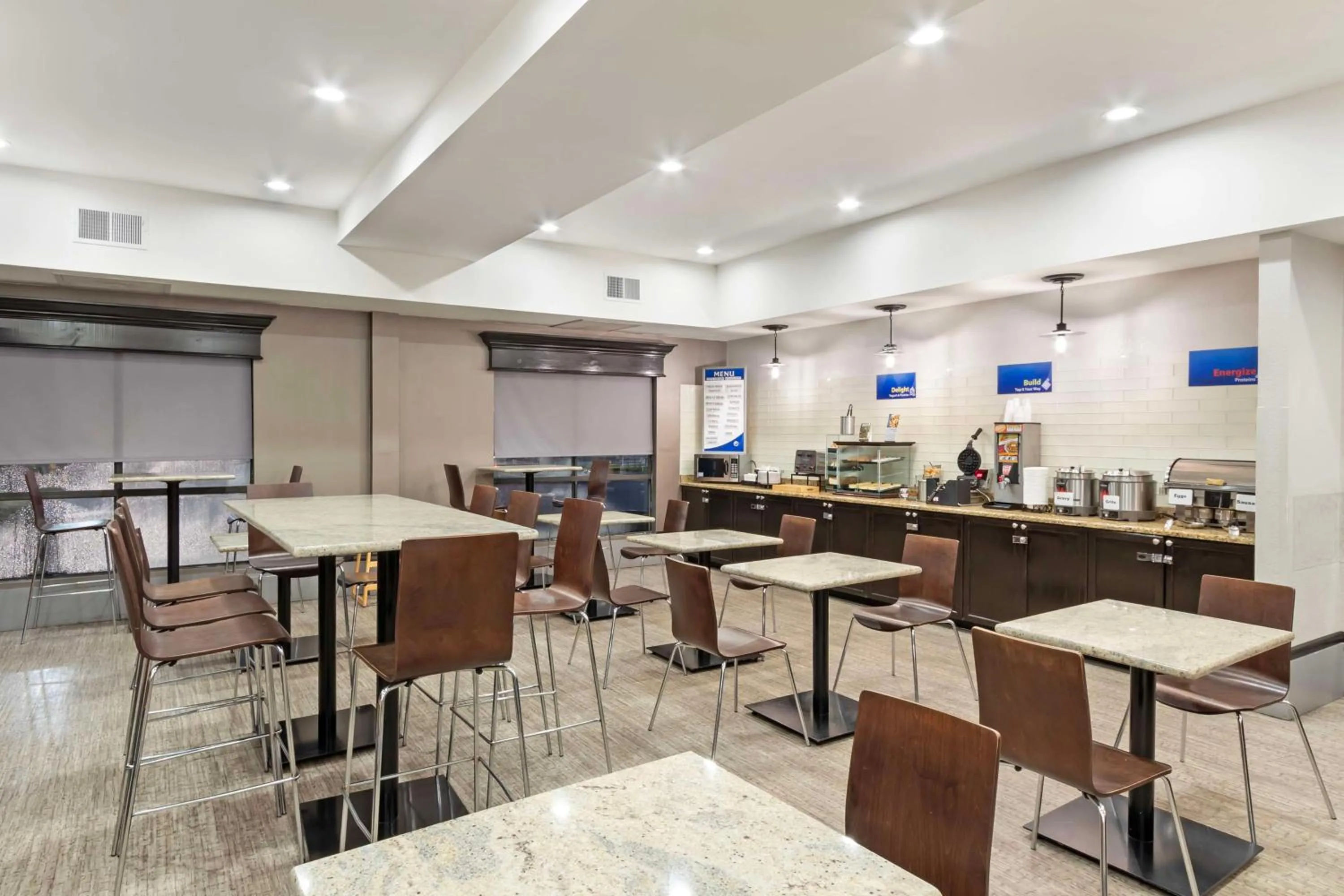 Breakfast in Best Western Magnolia Inn and Suites