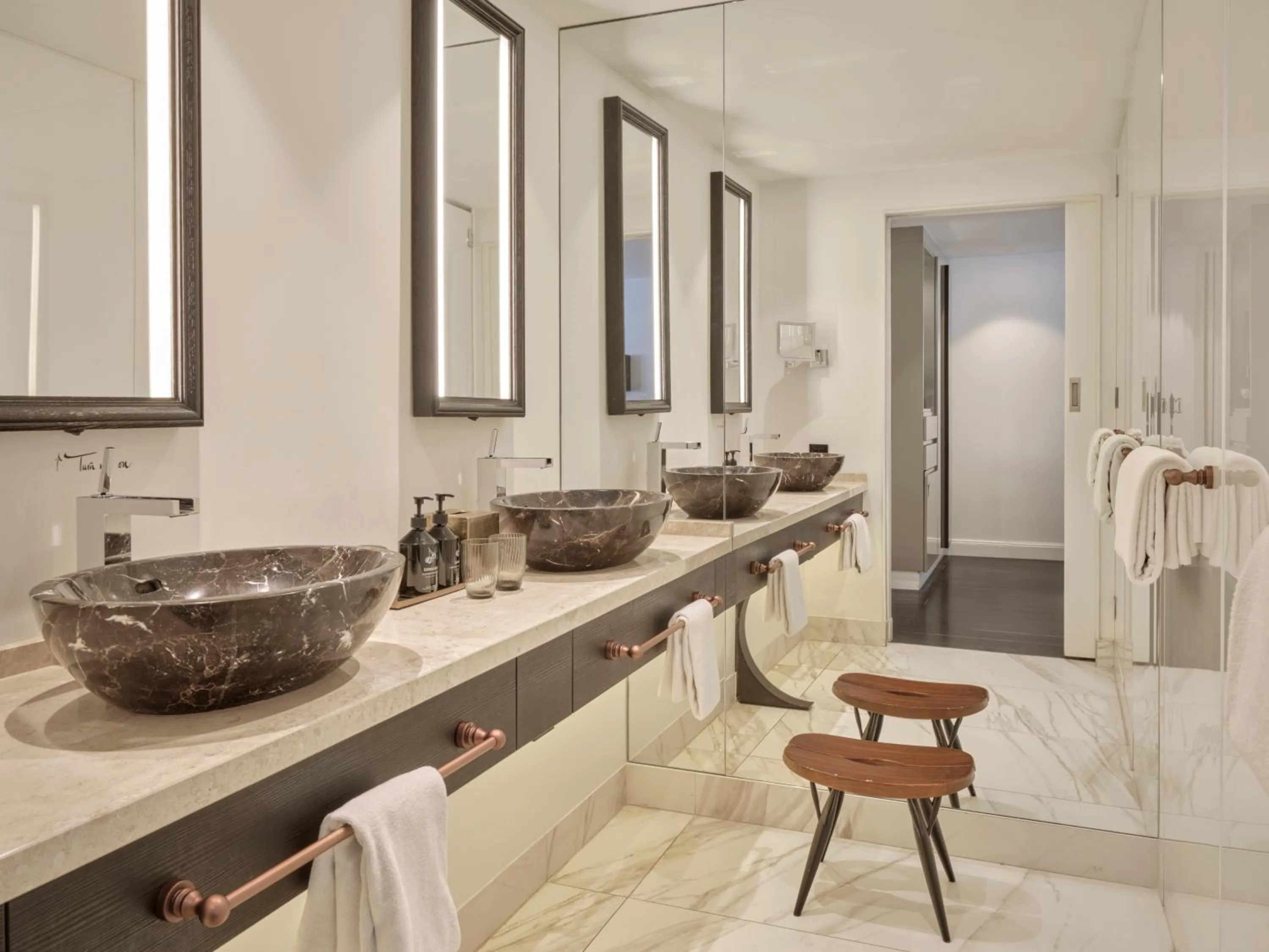 Bathroom in The Nikolai Hamburg - Leonardo Limited Edition